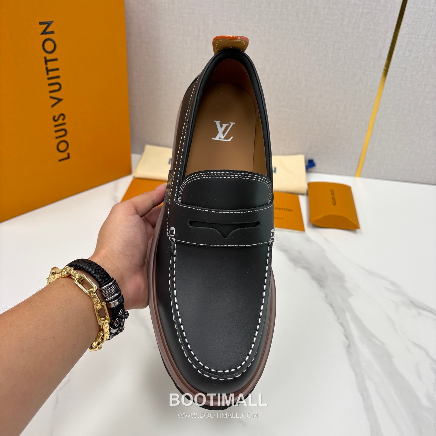 Louis Vuitton Monogram Embossed Calfskin Leather Platform Loafer Shoes with Chunky Rubber Sole Detail 루이비통 모노그램 엠보싱 카프스킨 레더 플랫폼 로퍼 슈즈 4.5cm 6