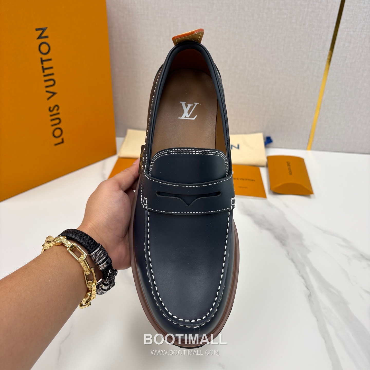 Louis Vuitton Monogram Embossed Calfskin Leather Platform Loafer Shoes with Chunky Rubber Sole Detail 루이비통 모노그램 엠보싱 카프스킨 레더 플랫폼 로퍼 슈즈 4.5cm 6