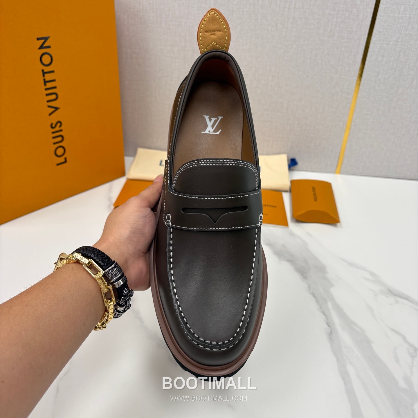 Louis Vuitton Monogram Embossed Calfskin Leather Platform Loafer Shoes with Chunky Rubber Sole Detail 루이비통 모노그램 엠보싱 카프스킨 레더 플랫폼 로퍼 슈즈 4.5cm 6