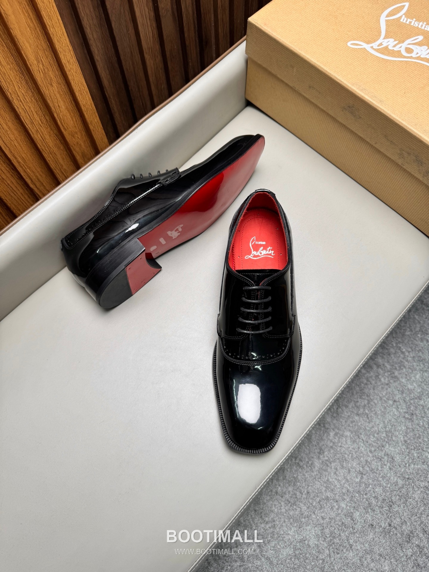Christian Louboutin Calfskin Leather Loafer Shoes with Red Sole Detail 크리스찬루부탱 카프스킨 레더 로퍼 슈즈 2.5cm 3