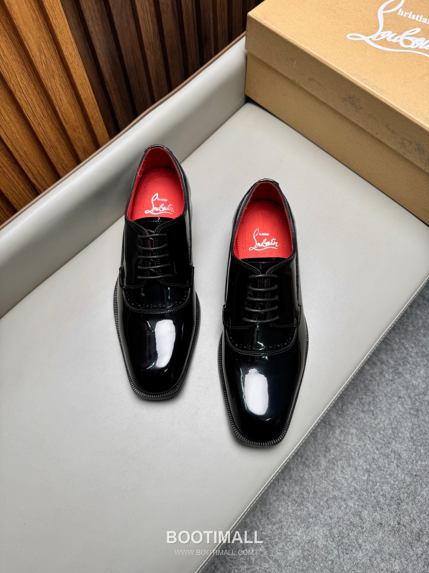 Christian Louboutin Calfskin Leather Loafer Shoes with Red Sole Detail 크리스찬루부탱 카프스킨 레더 로퍼 슈즈 2.5cm 4