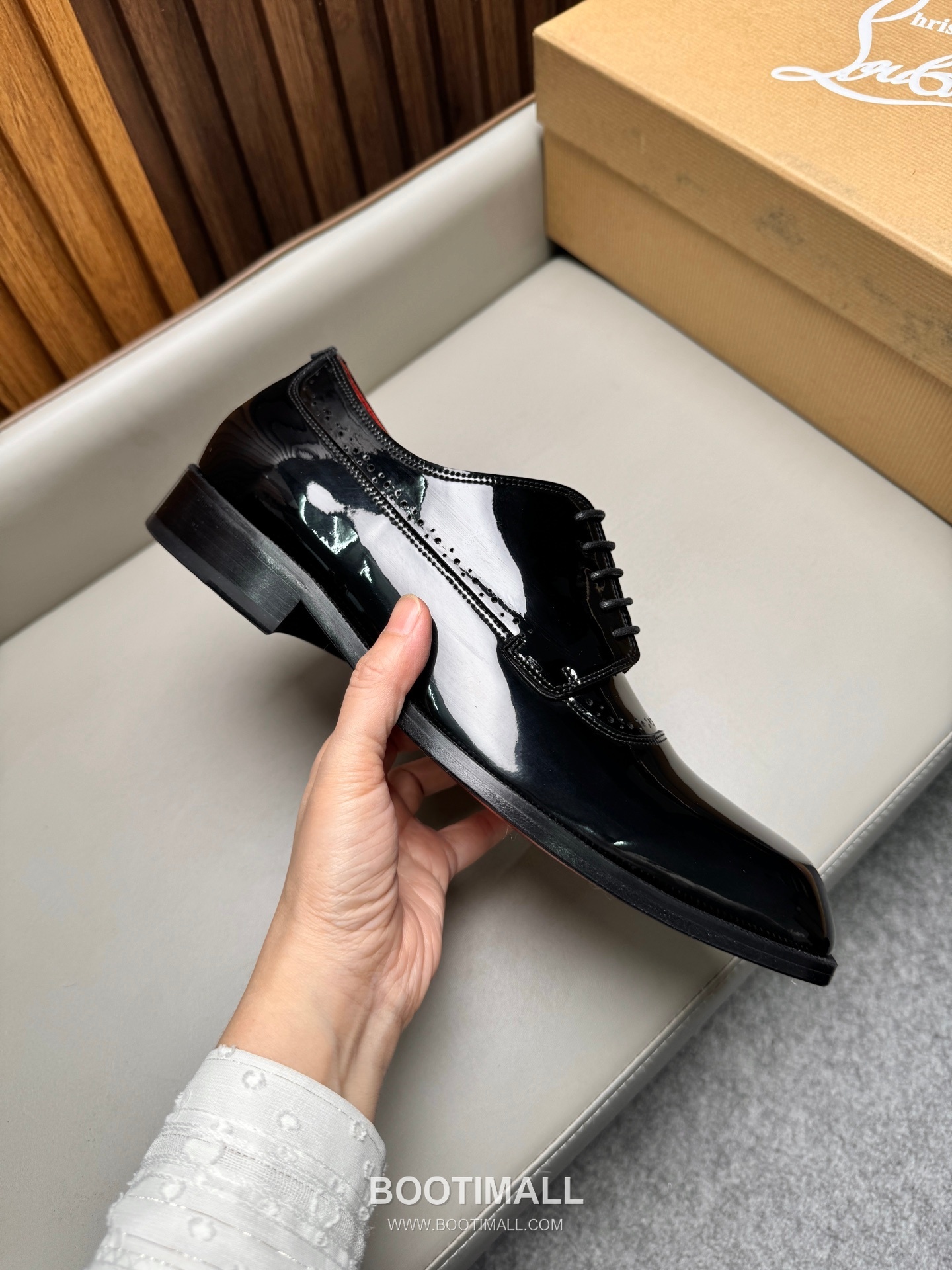 Christian Louboutin Calfskin Leather Loafer Shoes with Red Sole Detail 크리스찬루부탱 카프스킨 레더 로퍼 슈즈 2.5cm 6