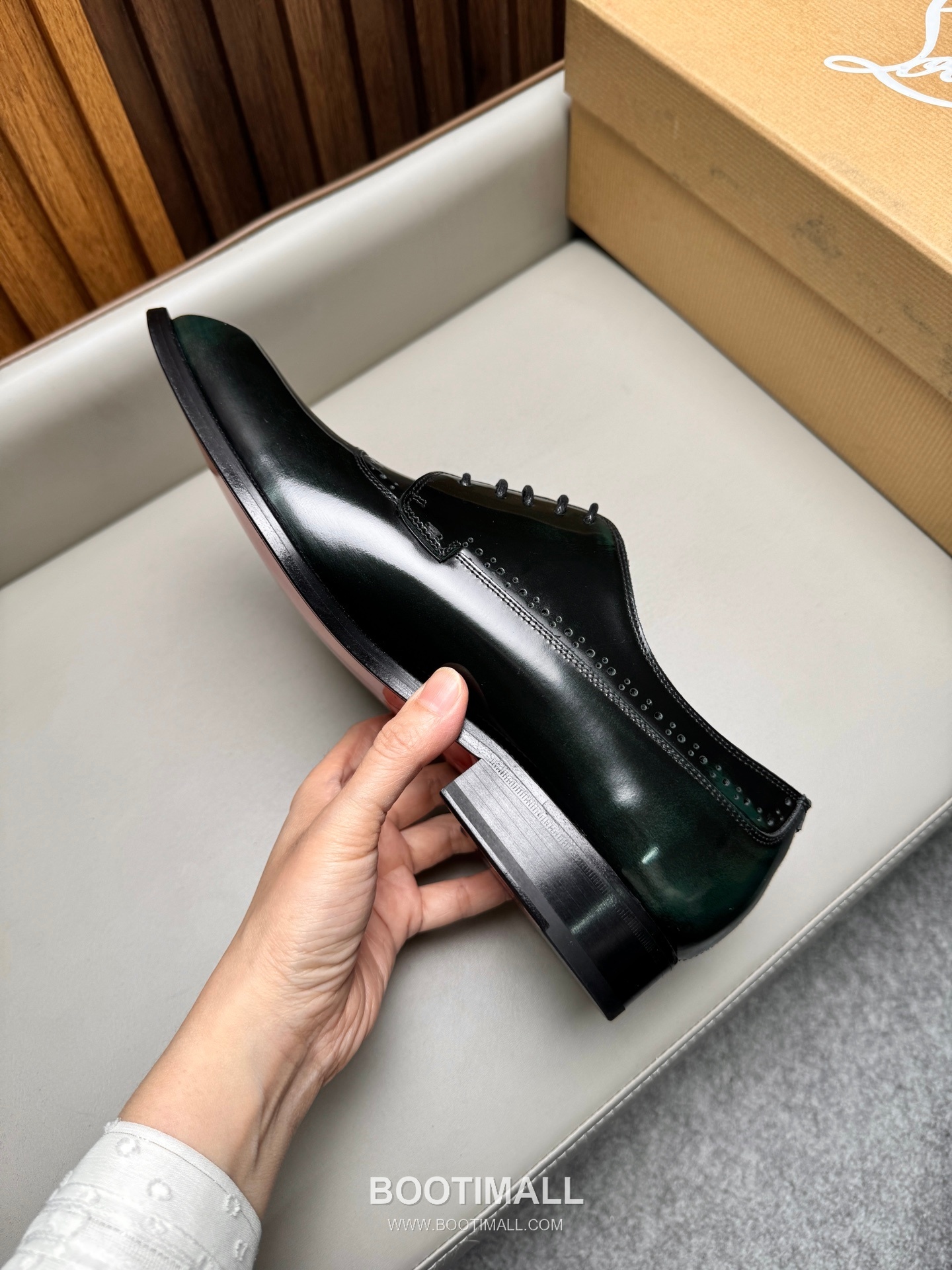 Christian Louboutin Calfskin Leather Loafer Shoes with Red Sole Detail 크리스찬루부탱 카프스킨 레더 로퍼 슈즈 2.5cm 8