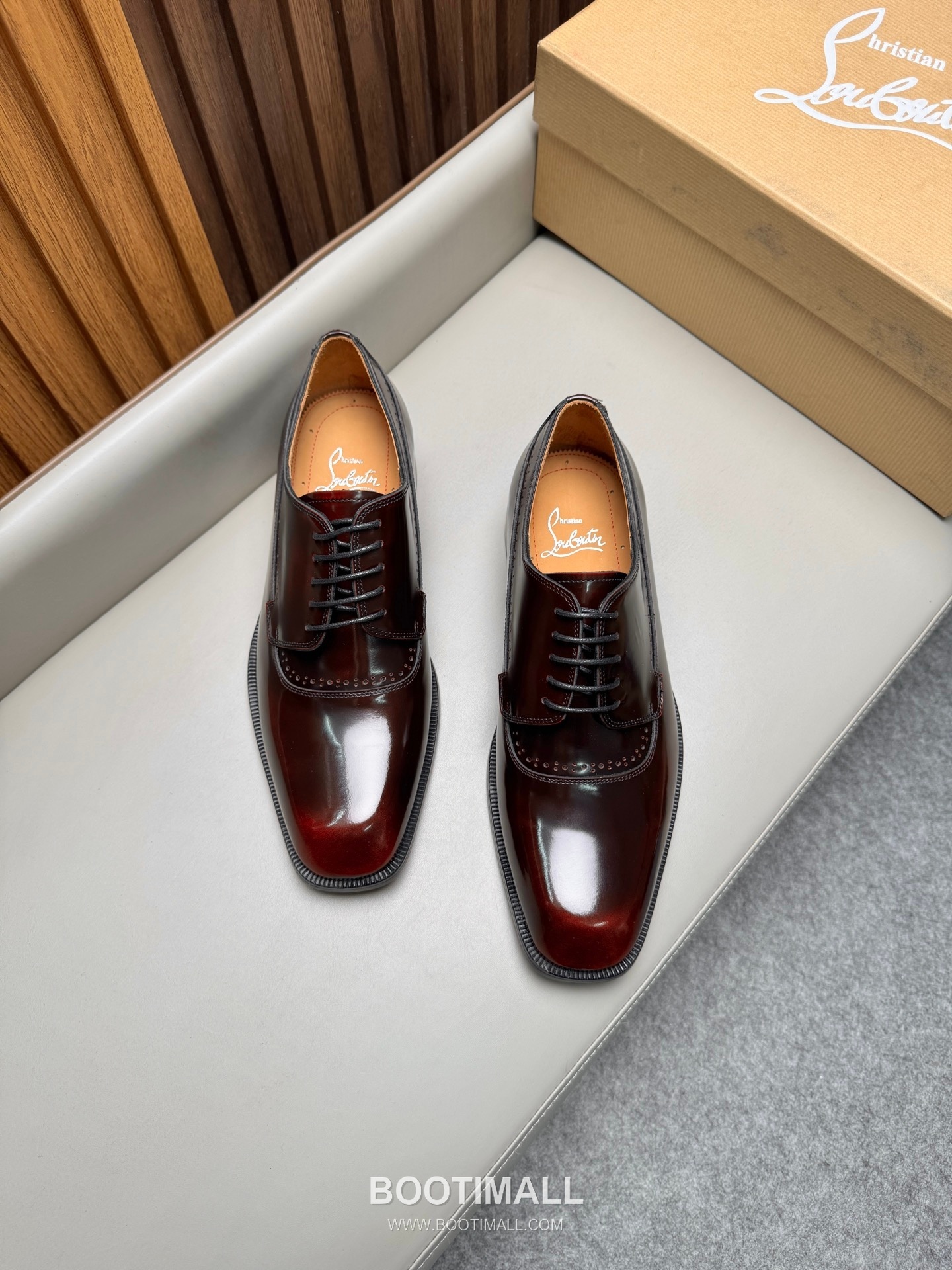 Christian Louboutin Calfskin Leather Loafer Shoes with Red Sole Detail 크리스찬루부탱 카프스킨 레더 로퍼 슈즈 2.5cm 4