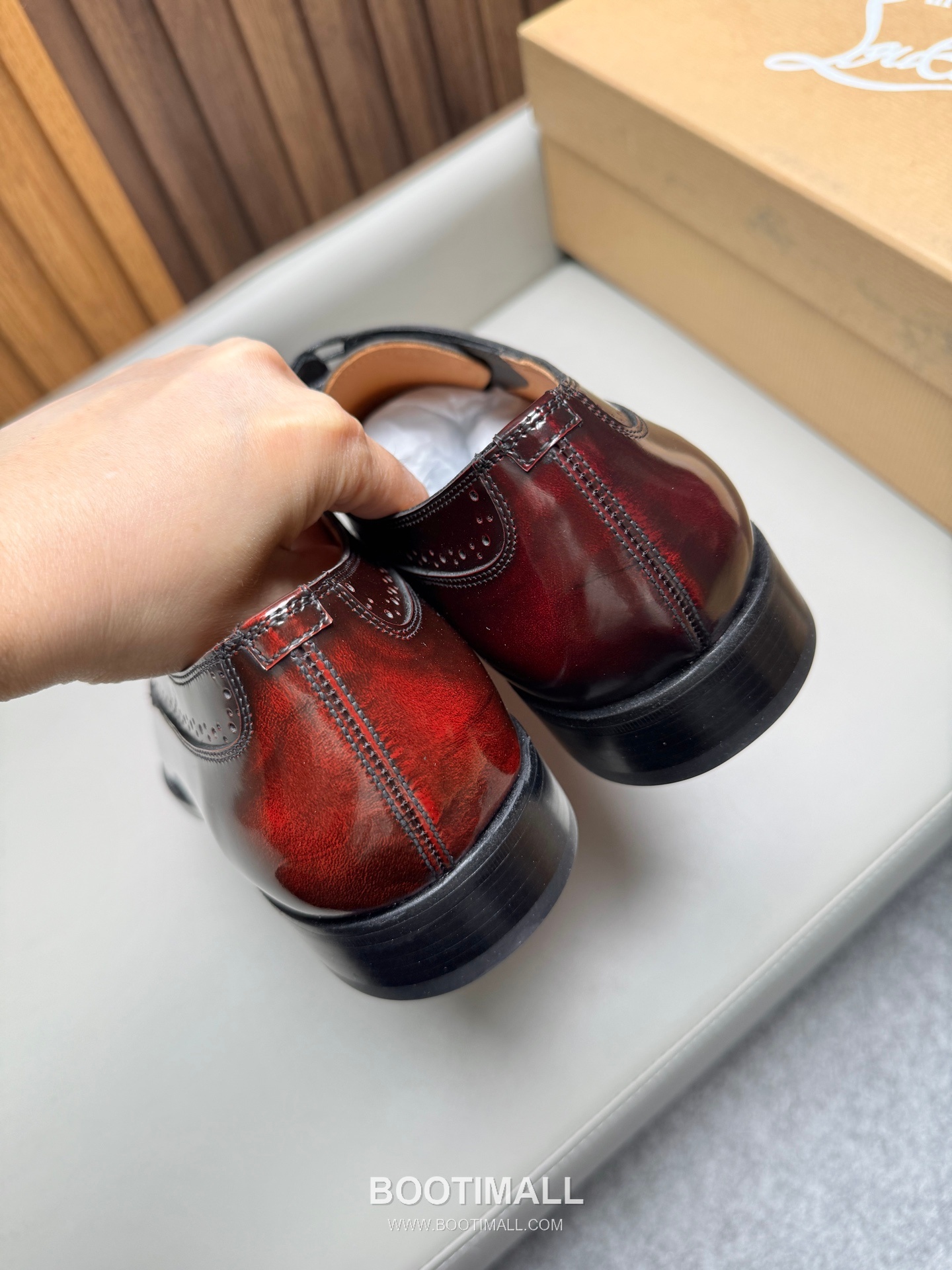 Christian Louboutin Calfskin Leather Loafer Shoes with Red Sole Detail 크리스찬루부탱 카프스킨 레더 로퍼 슈즈 2.5cm 5