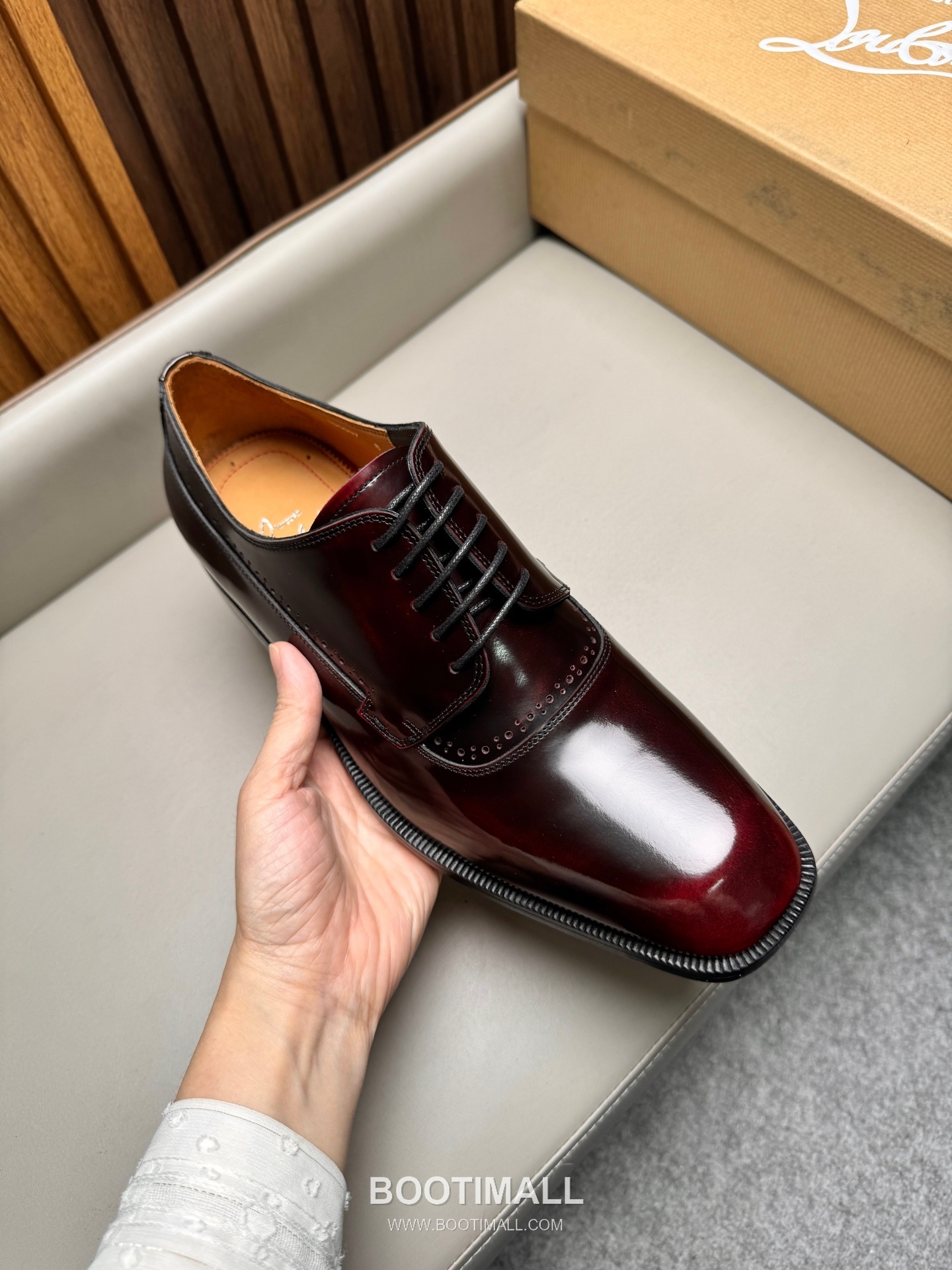 Christian Louboutin Calfskin Leather Loafer Shoes with Red Sole Detail 크리스찬루부탱 카프스킨 레더 로퍼 슈즈 2.5cm 7