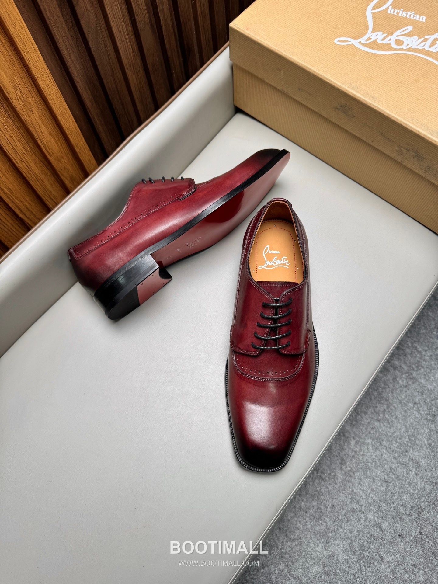 Christian Louboutin Calfskin Leather Loafer Shoes with Red Sole Detail 크리스찬루부탱 카프스킨 레더 로퍼 슈즈 2.5cm 3