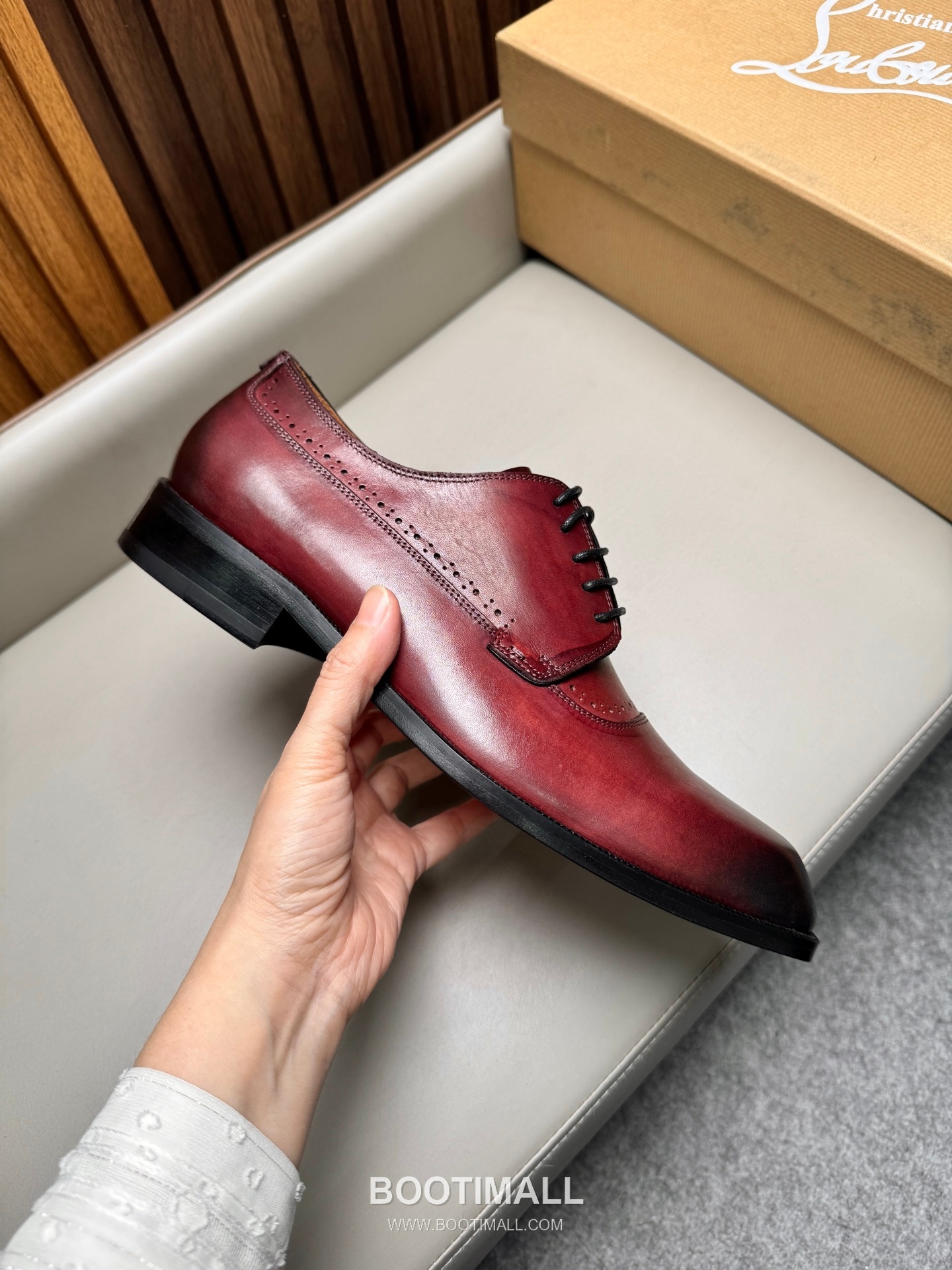 Christian Louboutin Calfskin Leather Loafer Shoes with Red Sole Detail 크리스찬루부탱 카프스킨 레더 로퍼 슈즈 2.5cm 6