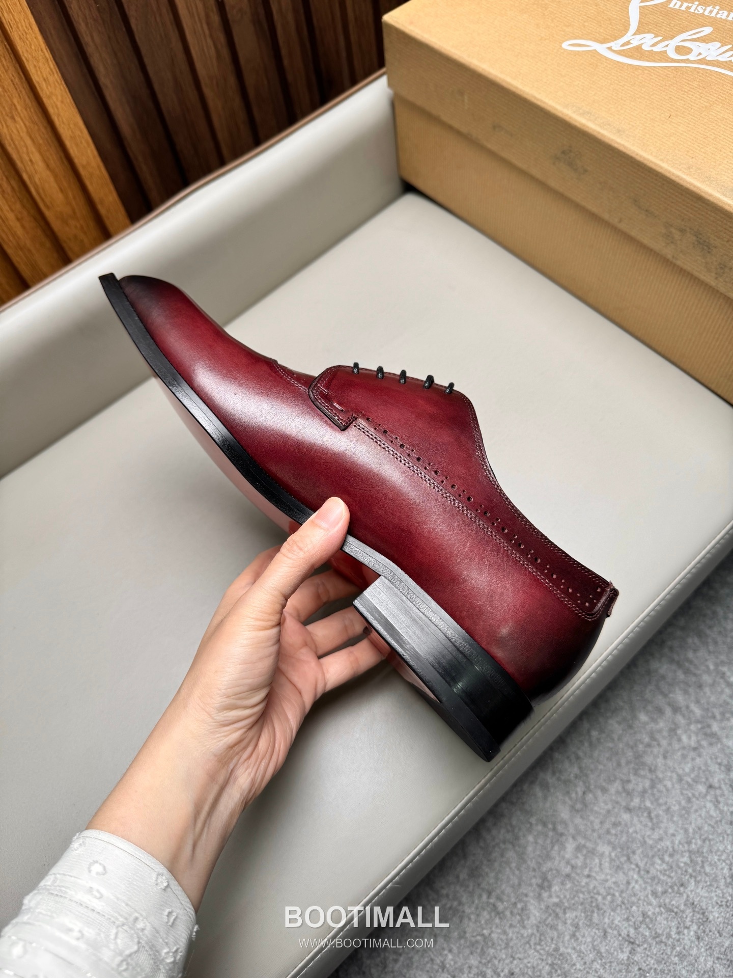 Christian Louboutin Calfskin Leather Loafer Shoes with Red Sole Detail 크리스찬루부탱 카프스킨 레더 로퍼 슈즈 2.5cm 8