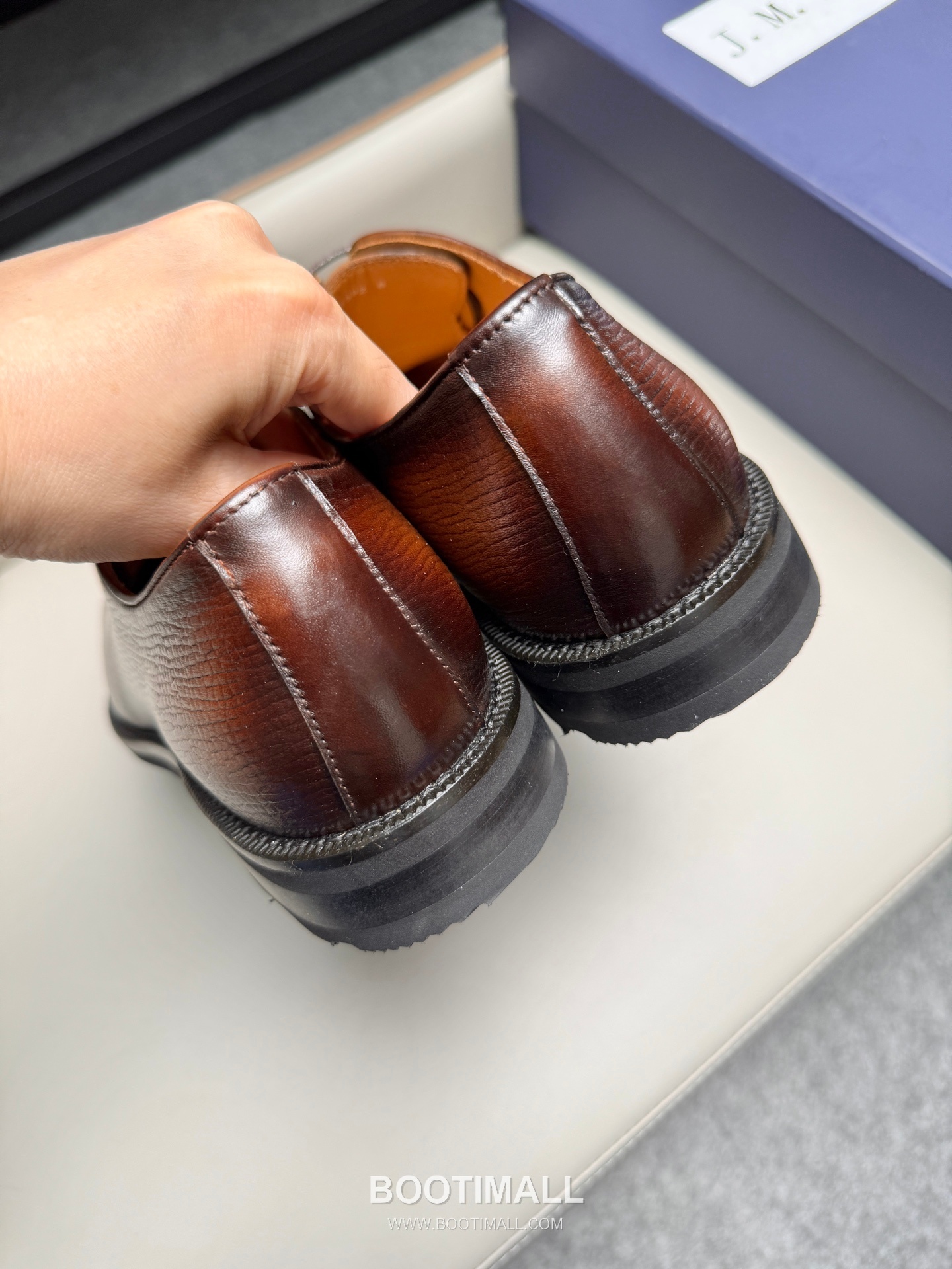 J.M.Weston Classic Calfskin Leather Lace-Up Dress Shoes with Lightweight Sole Detail 제이엠웨스턴 클래식 카프스킨 레더 레이스업 드레스 슈즈 2.5cm 5