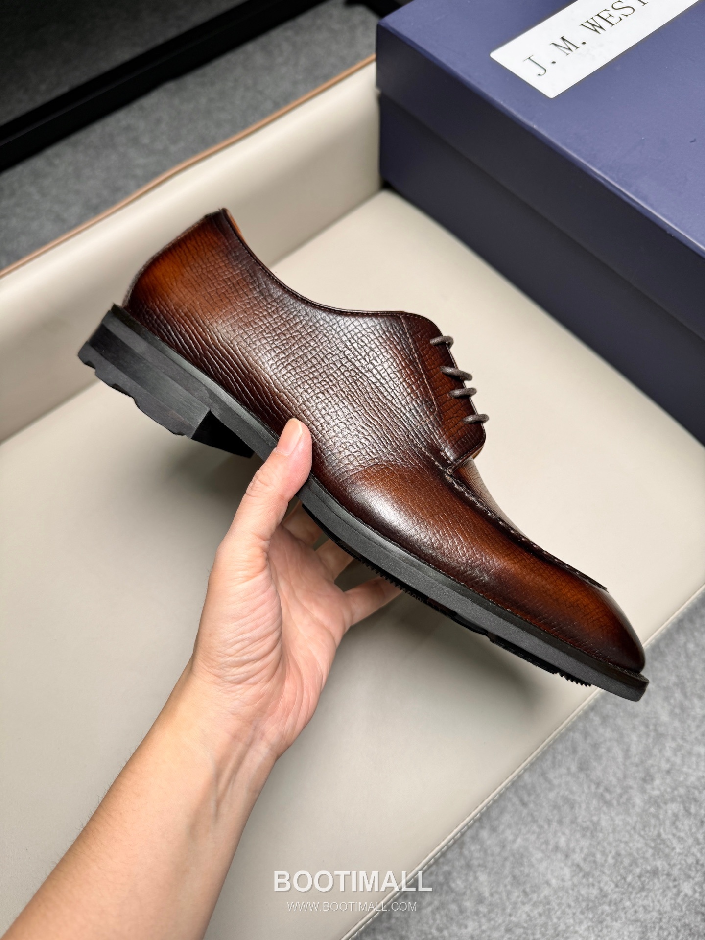 J.M.Weston Classic Calfskin Leather Lace-Up Dress Shoes with Lightweight Sole Detail 제이엠웨스턴 클래식 카프스킨 레더 레이스업 드레스 슈즈 2.5cm 6