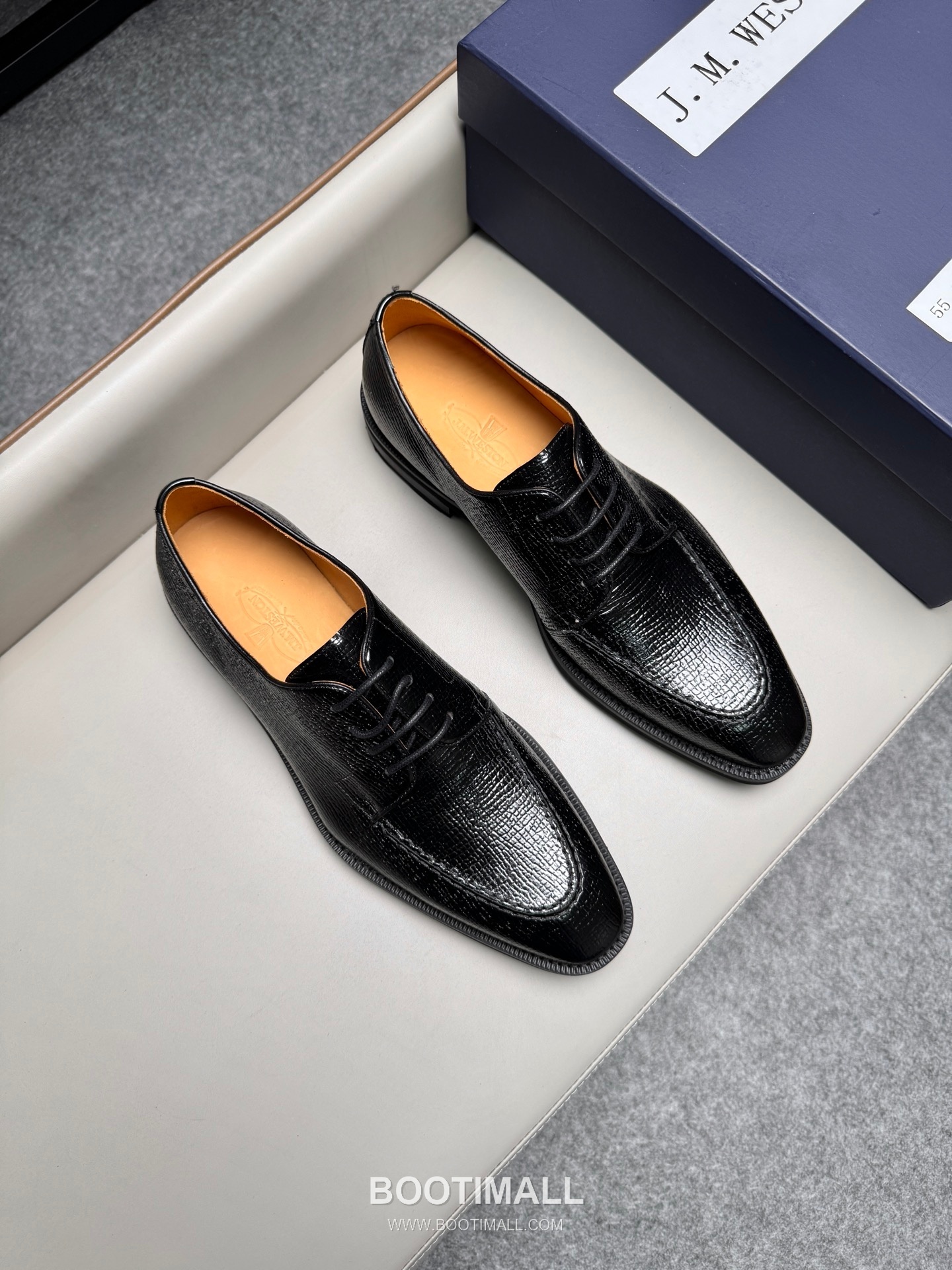 J.M.Weston Classic Calfskin Leather Lace-Up Dress Shoes with Lightweight Sole Detail 제이엠웨스턴 클래식 카프스킨 레더 레이스업 드레스 슈즈 2.5cm 1