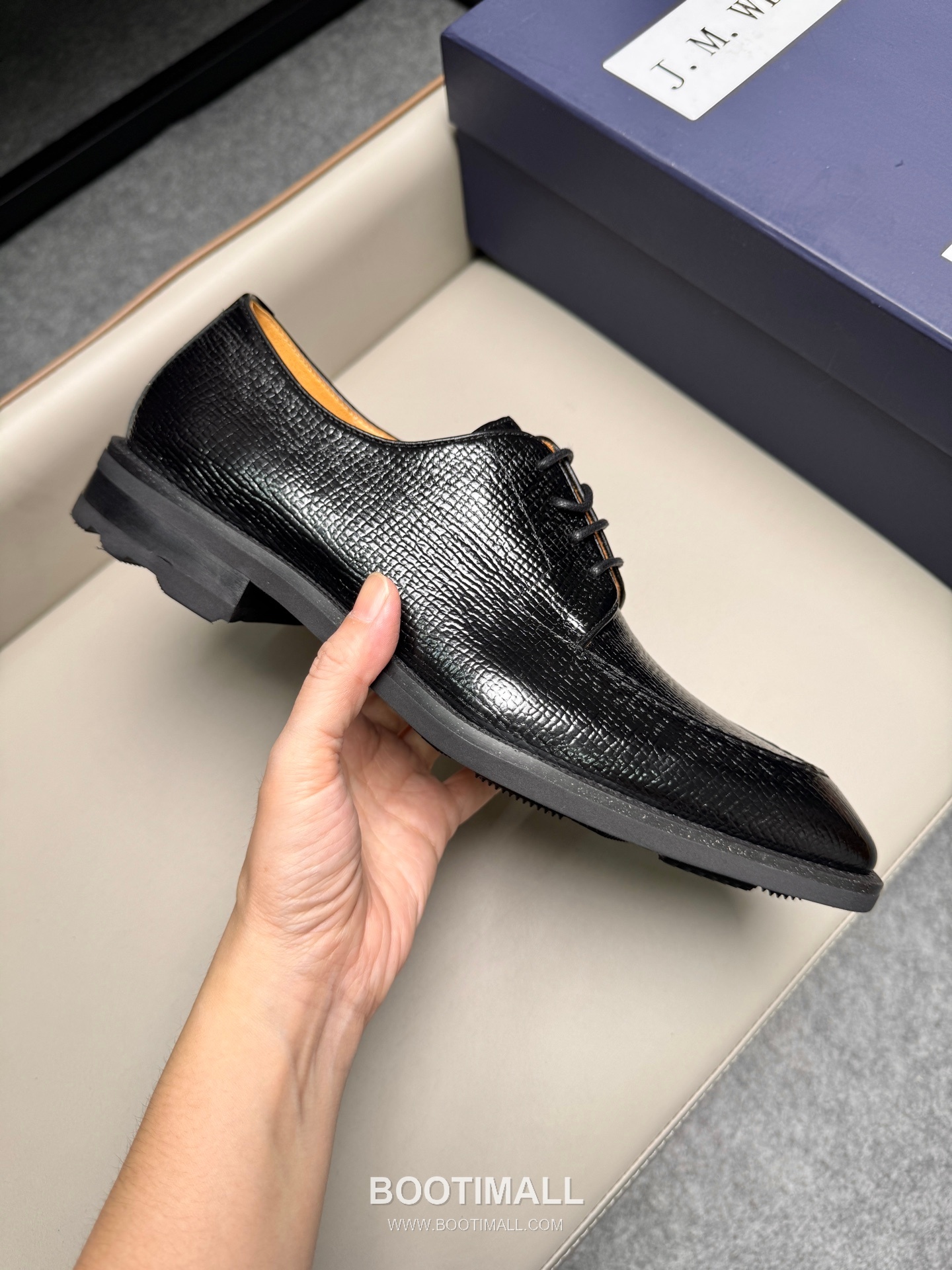 J.M.Weston Classic Calfskin Leather Lace-Up Dress Shoes with Lightweight Sole Detail 제이엠웨스턴 클래식 카프스킨 레더 레이스업 드레스 슈즈 2.5cm 6