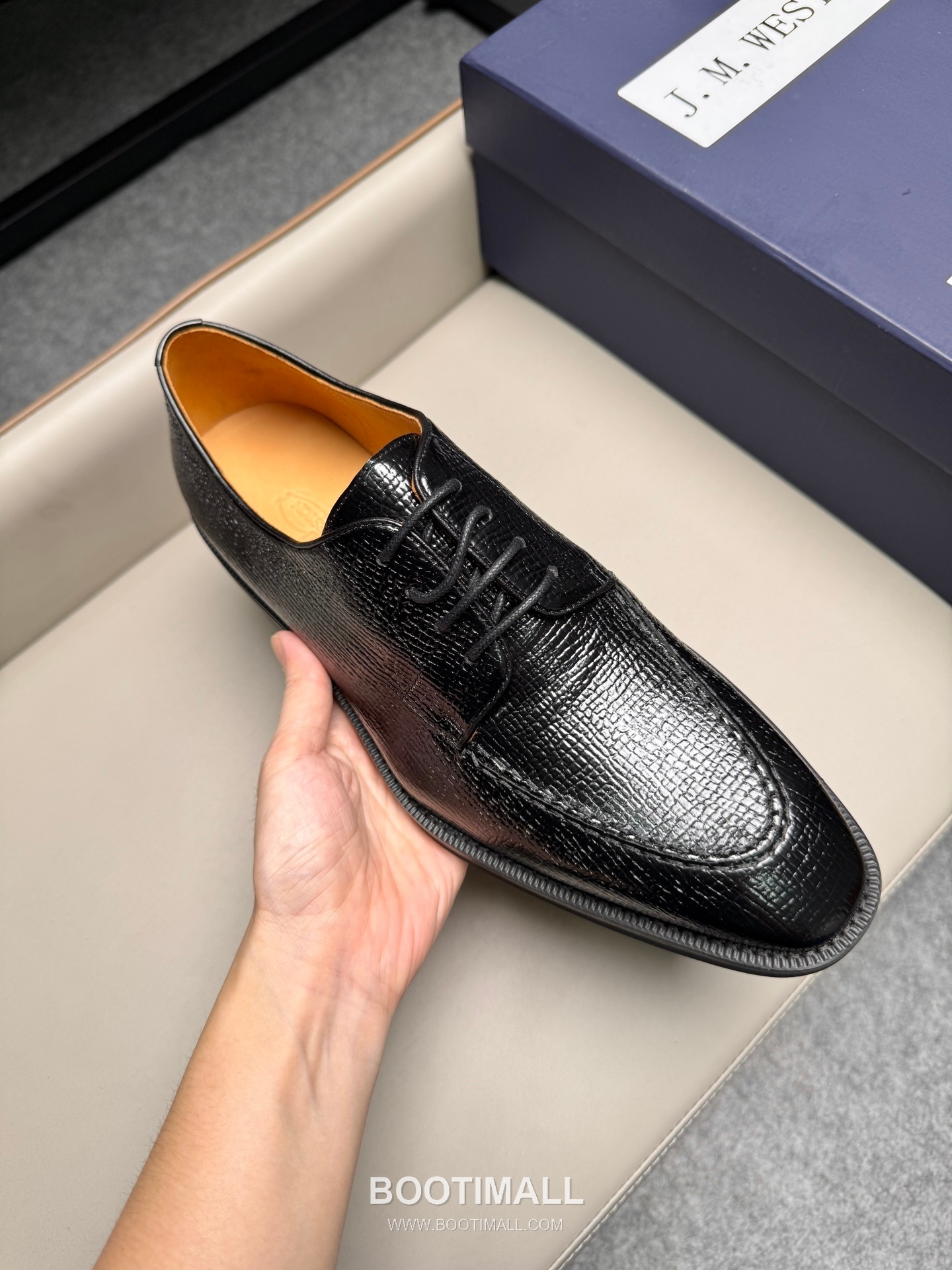 J.M.Weston Classic Calfskin Leather Lace-Up Dress Shoes with Lightweight Sole Detail 제이엠웨스턴 클래식 카프스킨 레더 레이스업 드레스 슈즈 2.5cm 7