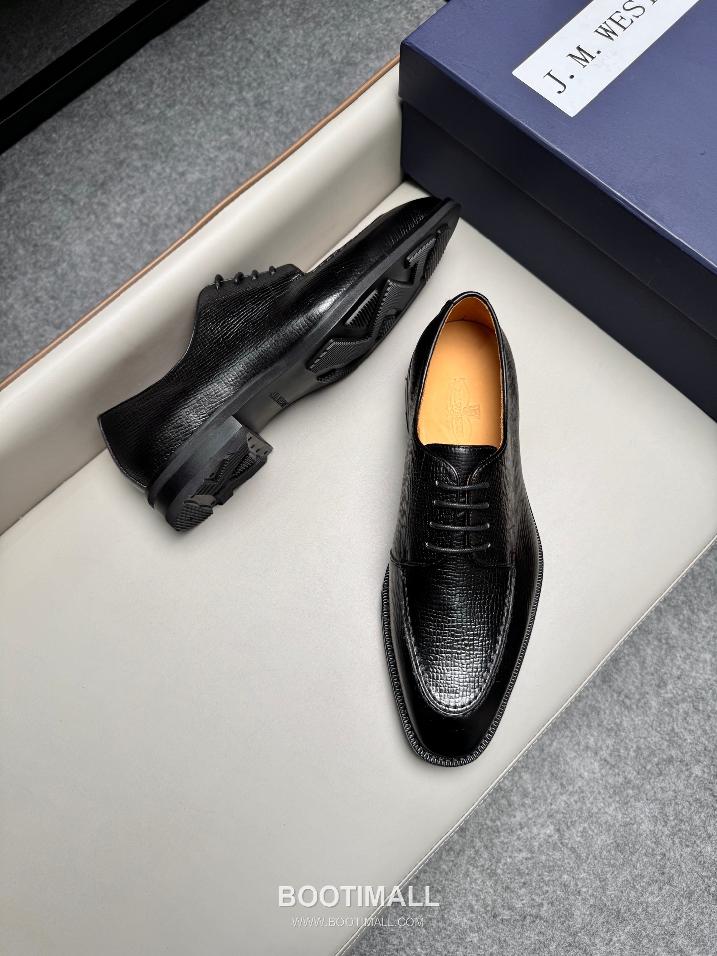 J.M.Weston Classic Calfskin Leather Lace-Up Dress Shoes with Lightweight Sole Detail 제이엠웨스턴 클래식 카프스킨 레더 레이스업 드레스 슈즈 2.5cm 3