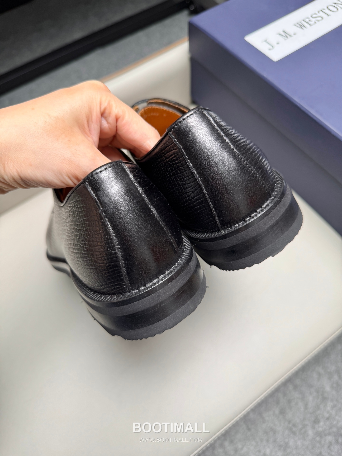 J.M.Weston Classic Calfskin Leather Lace-Up Dress Shoes with Lightweight Sole Detail 제이엠웨스턴 클래식 카프스킨 레더 레이스업 드레스 슈즈 2.5cm 5