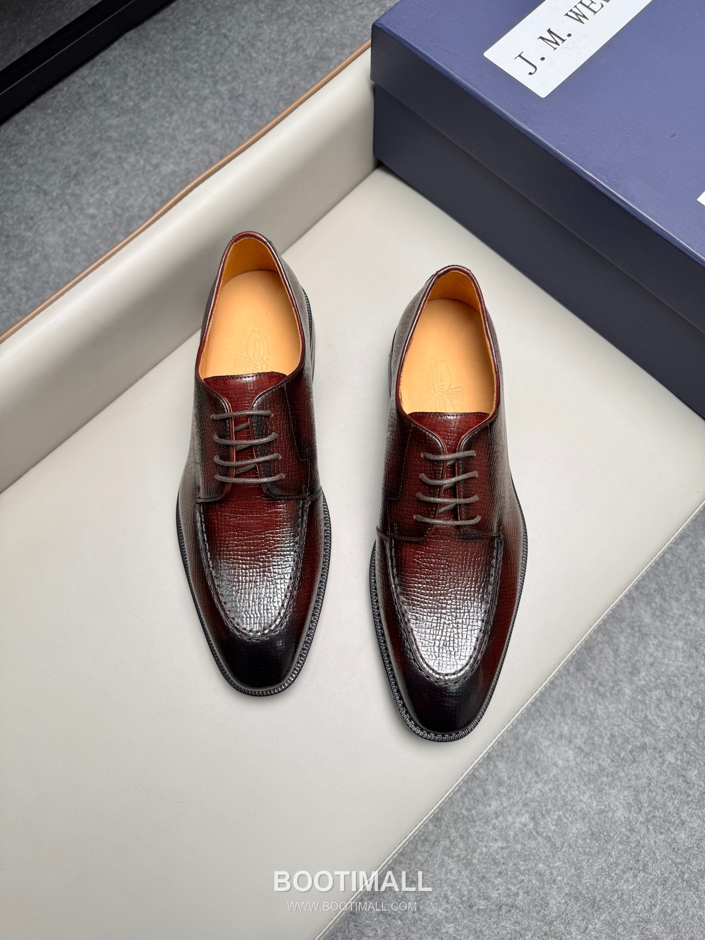 J.M.Weston Classic Calfskin Leather Lace-Up Dress Shoes with Lightweight Sole Detail 제이엠웨스턴 클래식 카프스킨 레더 레이스업 드레스 슈즈 2.5cm 4