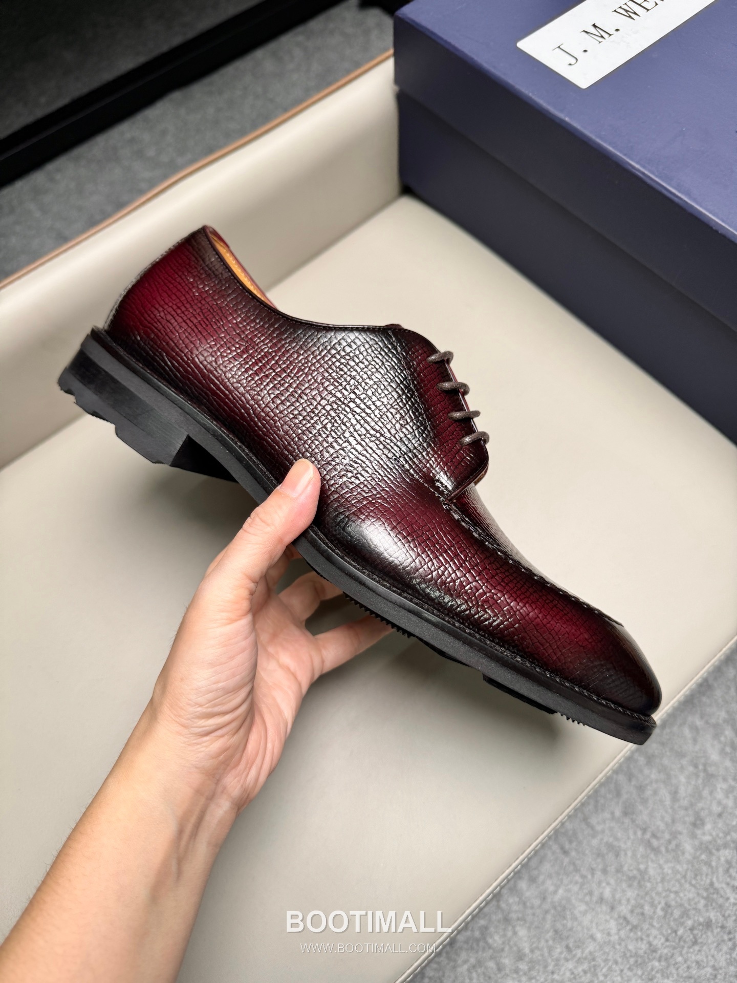 J.M.Weston Classic Calfskin Leather Lace-Up Dress Shoes with Lightweight Sole Detail 제이엠웨스턴 클래식 카프스킨 레더 레이스업 드레스 슈즈 2.5cm 6