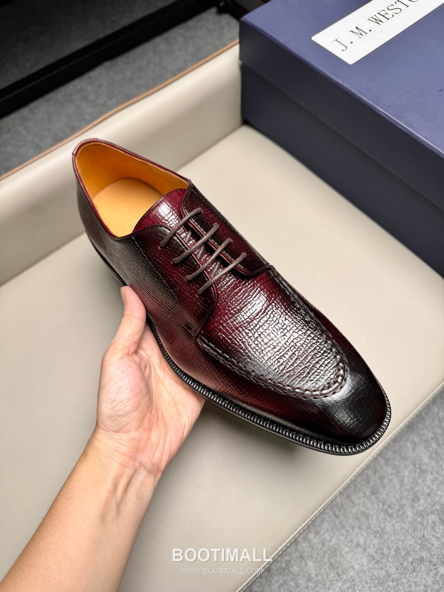 J.M.Weston Classic Calfskin Leather Lace-Up Dress Shoes with Lightweight Sole Detail 제이엠웨스턴 클래식 카프스킨 레더 레이스업 드레스 슈즈 2.5cm 7