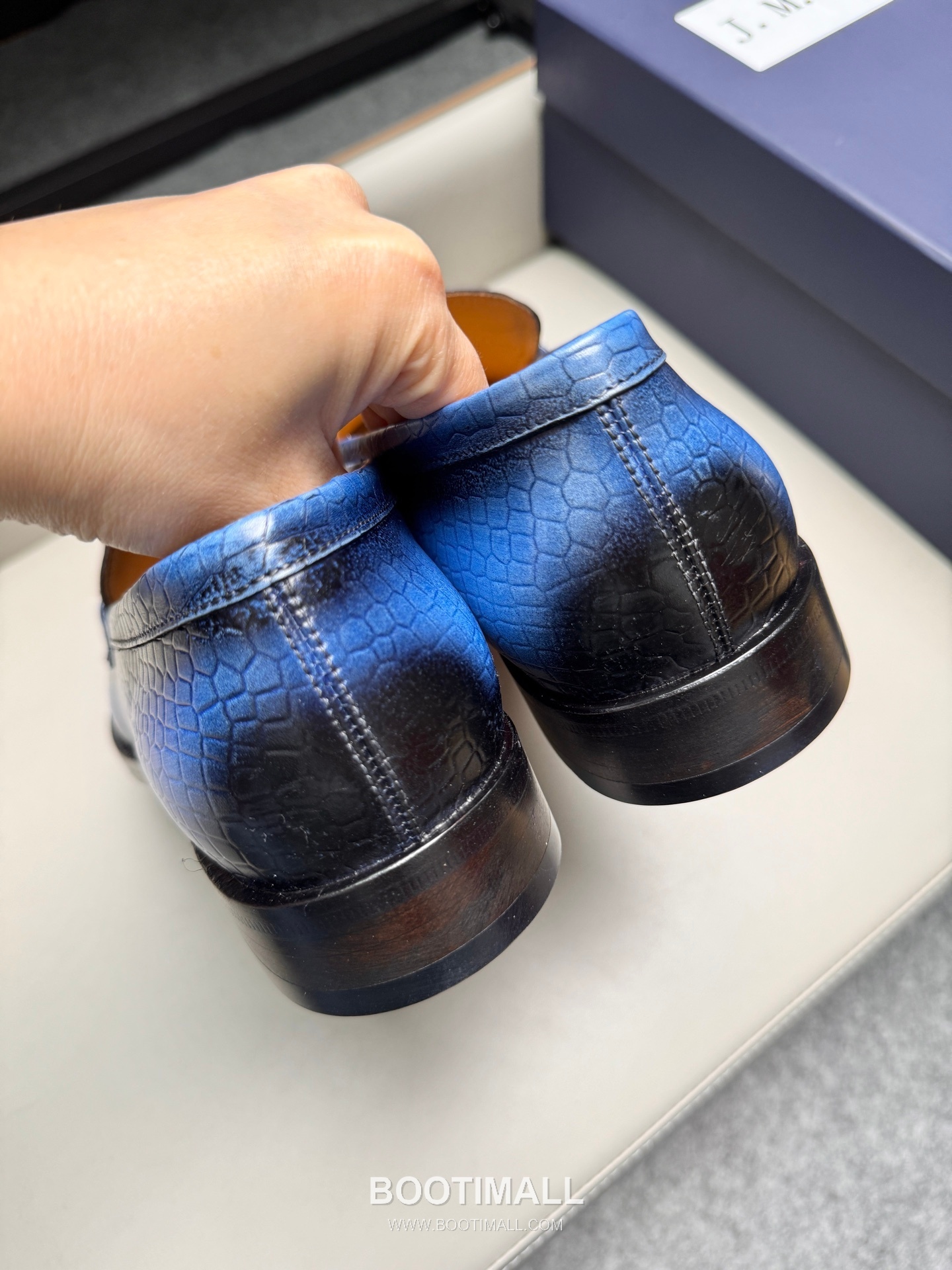 J.M.Weston Classic Embossed Calfskin Leather Lace-Up Dress Shoes with Leather Sole Detail 제이엠웨스턴 클래식 엠보싱 카프스킨 레더 레이스업 드레스 슈즈 2.5cm 5