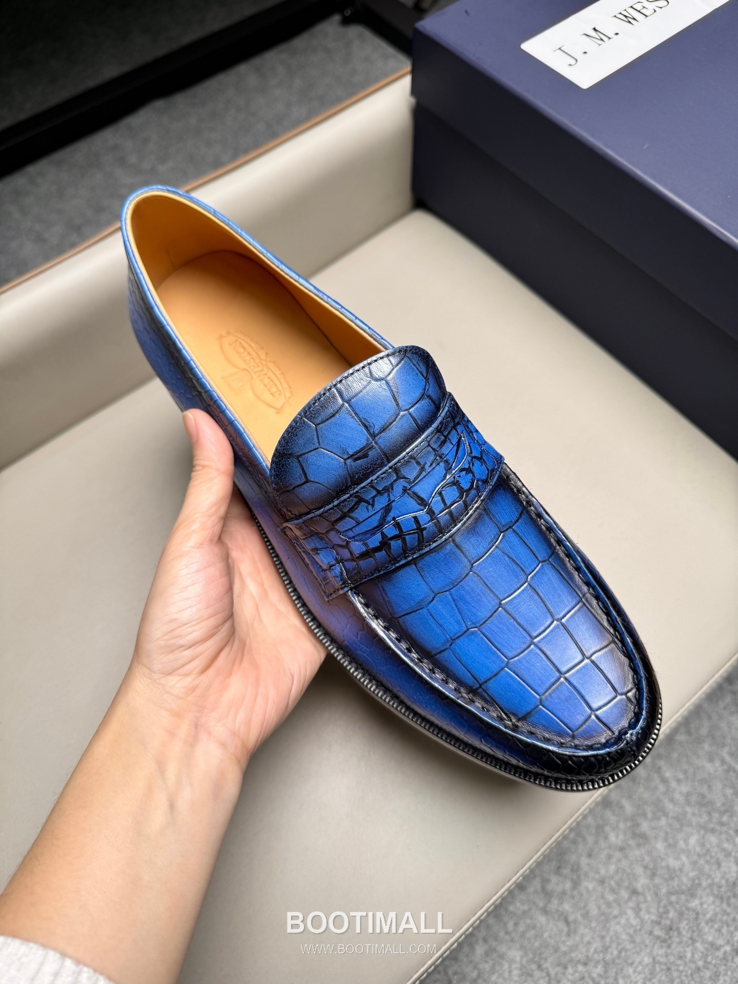 J.M.Weston Classic Embossed Calfskin Leather Lace-Up Dress Shoes with Leather Sole Detail 제이엠웨스턴 클래식 엠보싱 카프스킨 레더 레이스업 드레스 슈즈 2.5cm 7