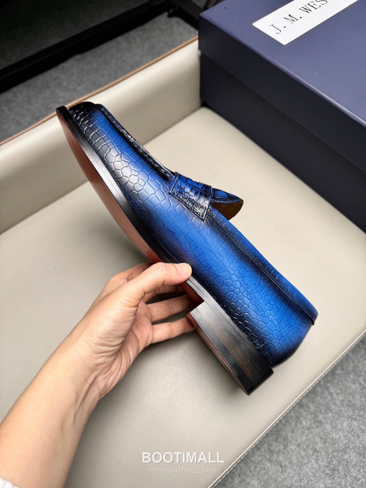 J.M.Weston Classic Embossed Calfskin Leather Lace-Up Dress Shoes with Leather Sole Detail 제이엠웨스턴 클래식 엠보싱 카프스킨 레더 레이스업 드레스 슈즈 2.5cm 8