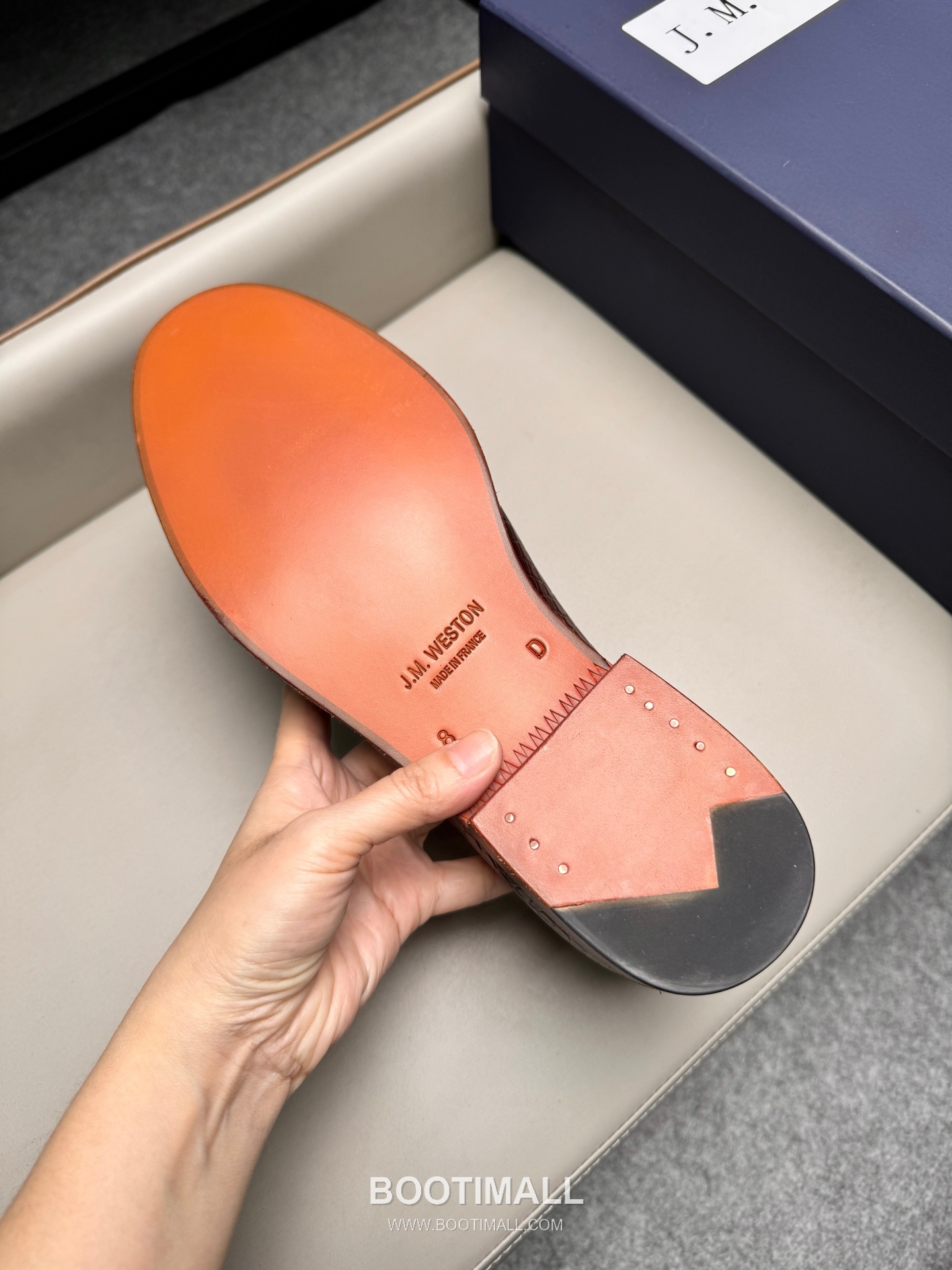 J.M.Weston Classic Embossed Calfskin Leather Lace-Up Dress Shoes with Leather Sole Detail 제이엠웨스턴 클래식 엠보싱 카프스킨 레더 레이스업 드레스 슈즈 2.5cm 9