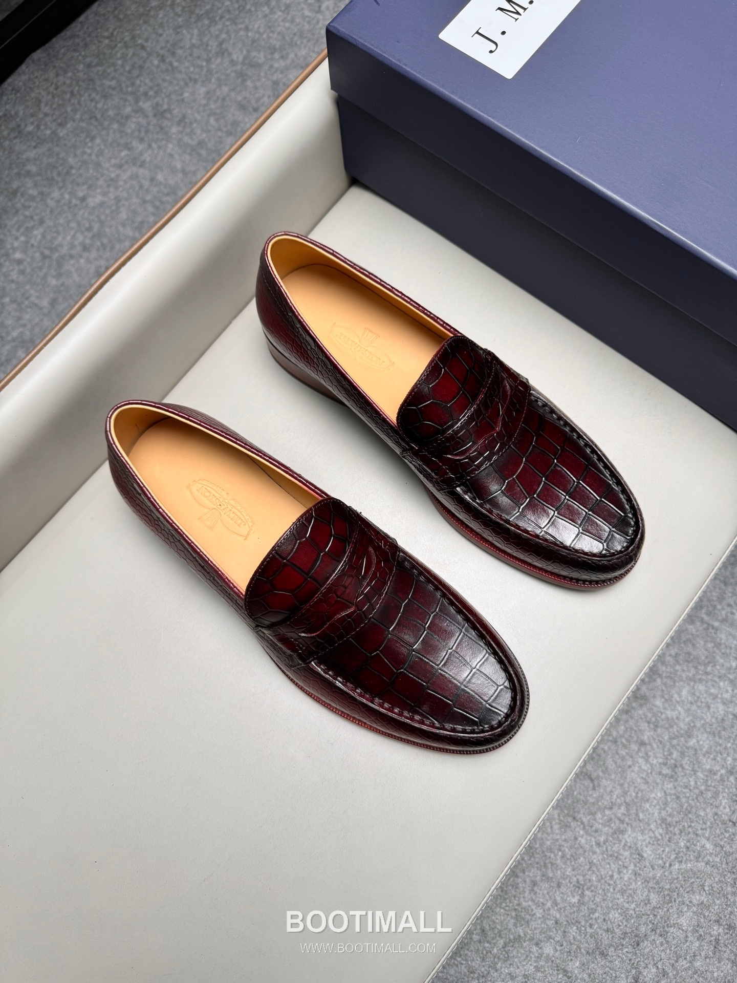 J.M.Weston Classic Embossed Calfskin Leather Lace-Up Dress Shoes with Leather Sole Detail 제이엠웨스턴 클래식 엠보싱 카프스킨 레더 레이스업 드레스 슈즈 2.5cm 1