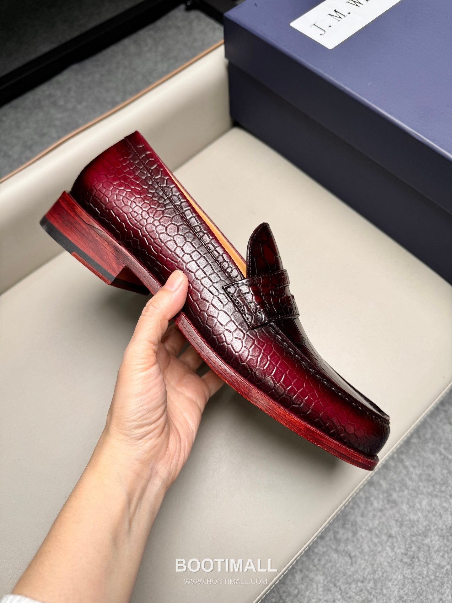 J.M.Weston Classic Embossed Calfskin Leather Lace-Up Dress Shoes with Leather Sole Detail 제이엠웨스턴 클래식 엠보싱 카프스킨 레더 레이스업 드레스 슈즈 2.5cm 6