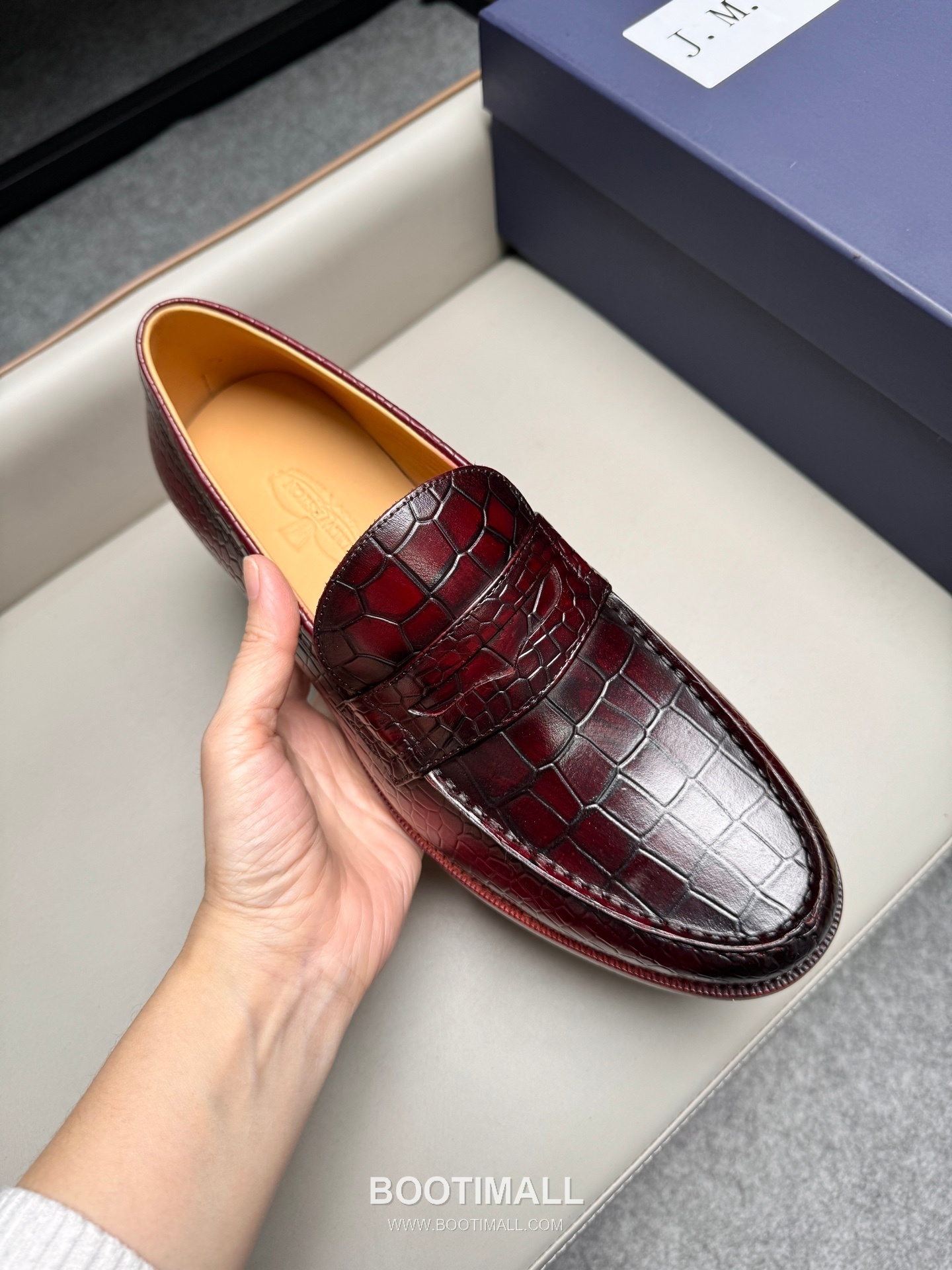 J.M.Weston Classic Embossed Calfskin Leather Lace-Up Dress Shoes with Leather Sole Detail 제이엠웨스턴 클래식 엠보싱 카프스킨 레더 레이스업 드레스 슈즈 2.5cm 7