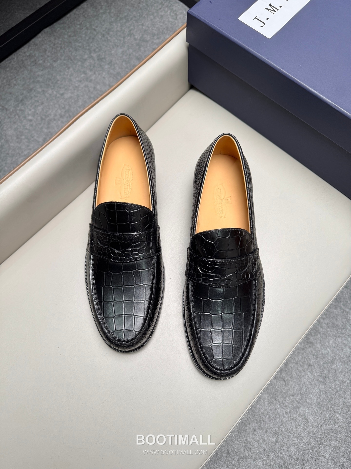J.M.Weston Classic Embossed Calfskin Leather Lace-Up Dress Shoes with Leather Sole Detail 제이엠웨스턴 클래식 엠보싱 카프스킨 레더 레이스업 드레스 슈즈 2.5cm 4