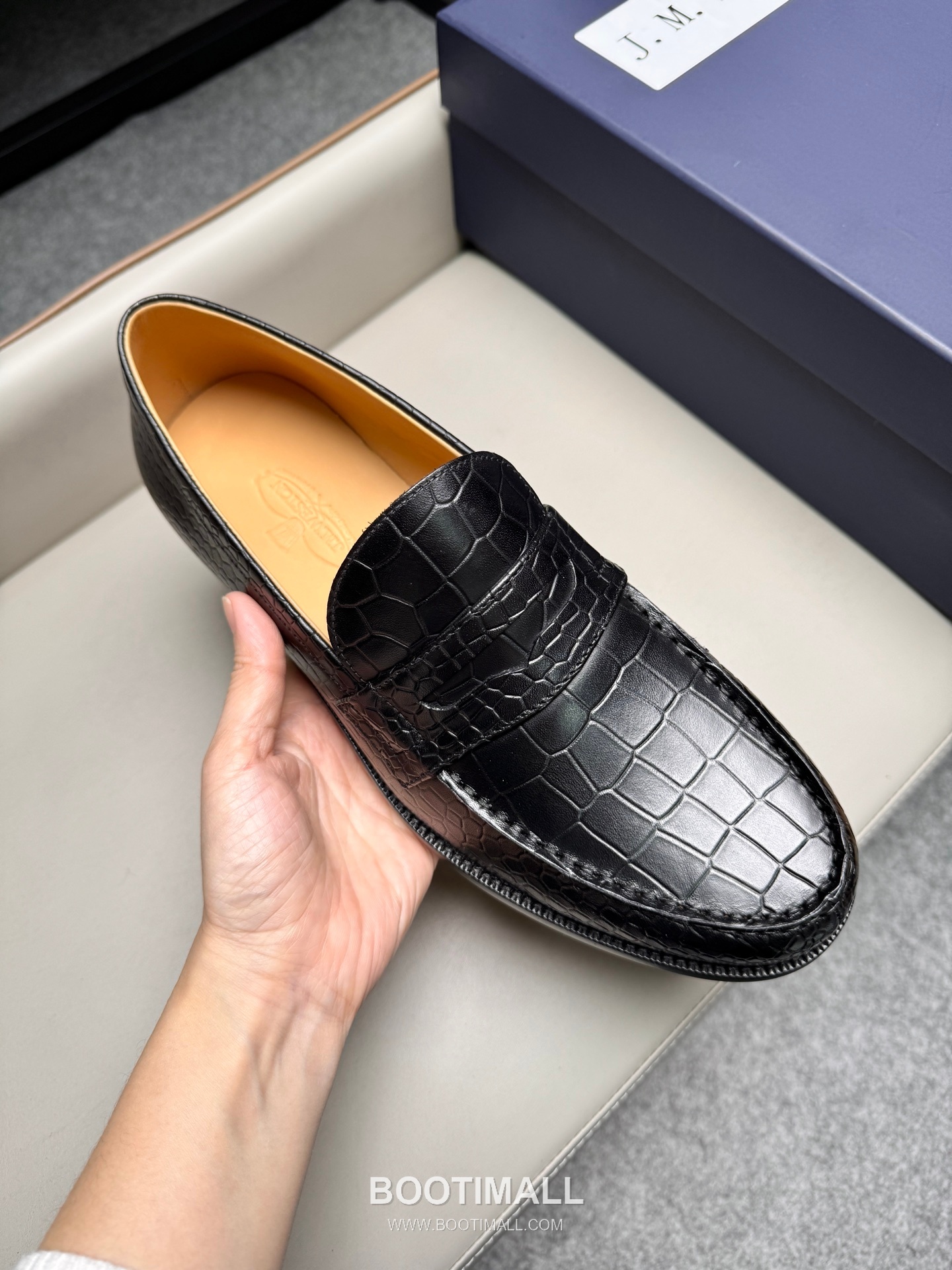 J.M.Weston Classic Embossed Calfskin Leather Lace-Up Dress Shoes with Leather Sole Detail 제이엠웨스턴 클래식 엠보싱 카프스킨 레더 레이스업 드레스 슈즈 2.5cm 7