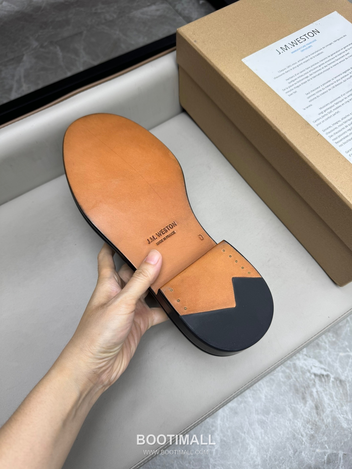 J.M.Weston Classic Calfskin Leather Lace-Up Dress Shoes with Smooth Upper Detail 제이엠웨스턴 클래식 카프스킨 레더 레이스업 드레스 슈즈 2.5cm 9