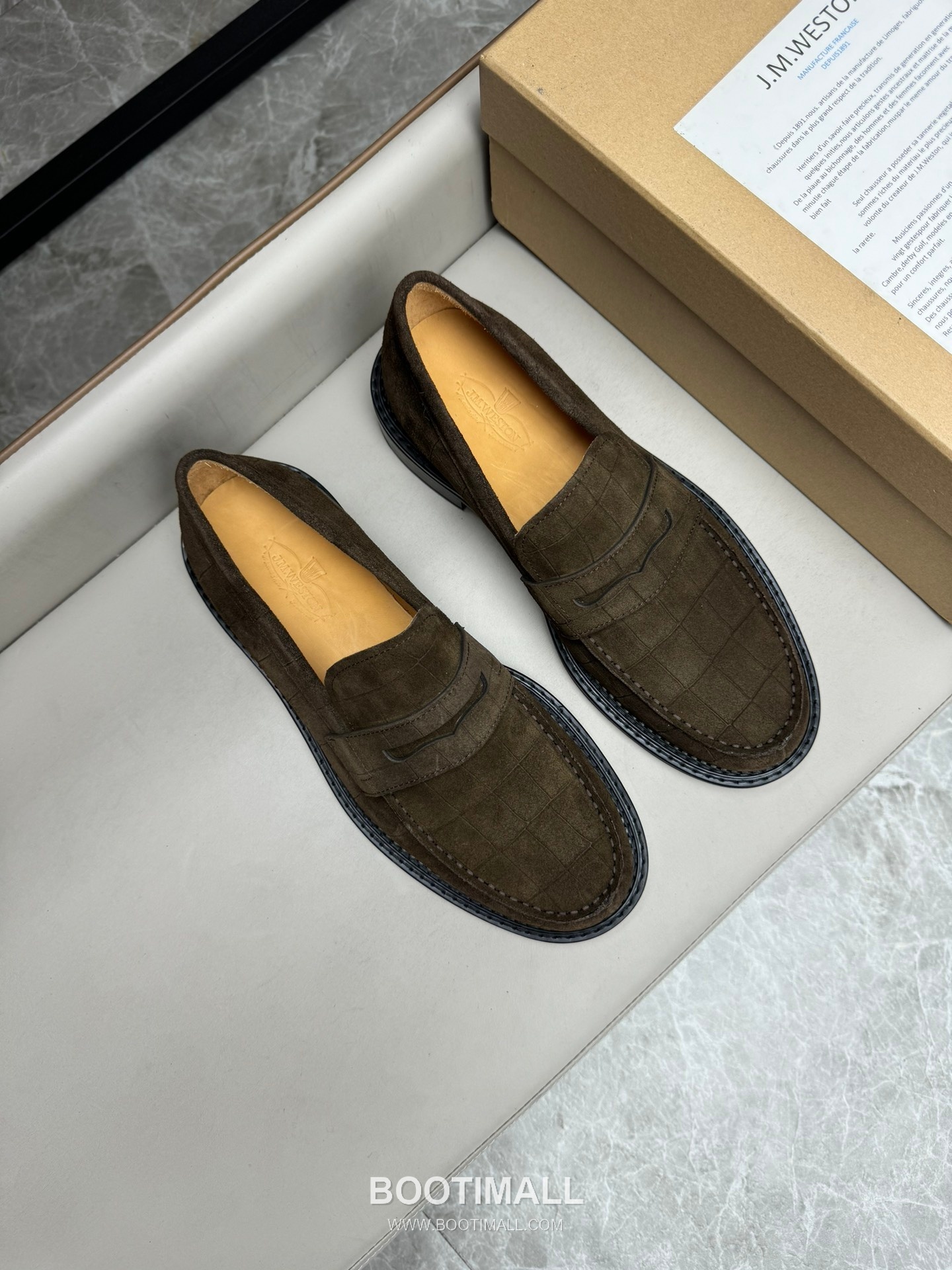 J.M.Weston Classic Calfskin Leather Lace-Up Dress Shoes with Minimal Seam Detail 제이엠웨스턴 클래식 카프스킨 레더 레이스업 드레스 슈즈 2.5cm 1