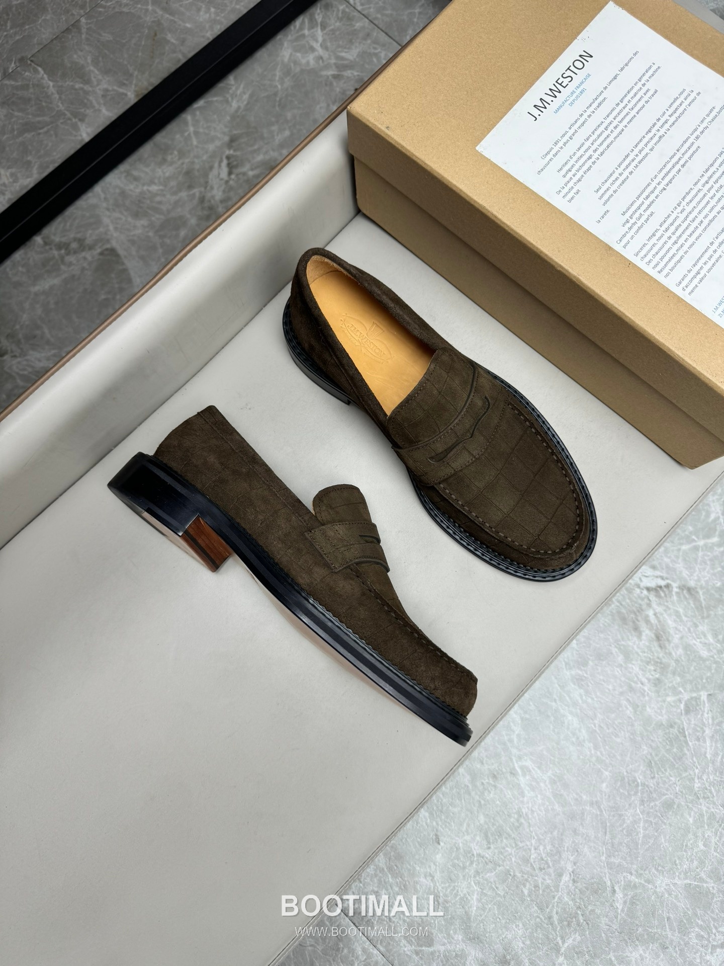 J.M.Weston Classic Calfskin Leather Lace-Up Dress Shoes with Minimal Seam Detail 제이엠웨스턴 클래식 카프스킨 레더 레이스업 드레스 슈즈 2.5cm 2