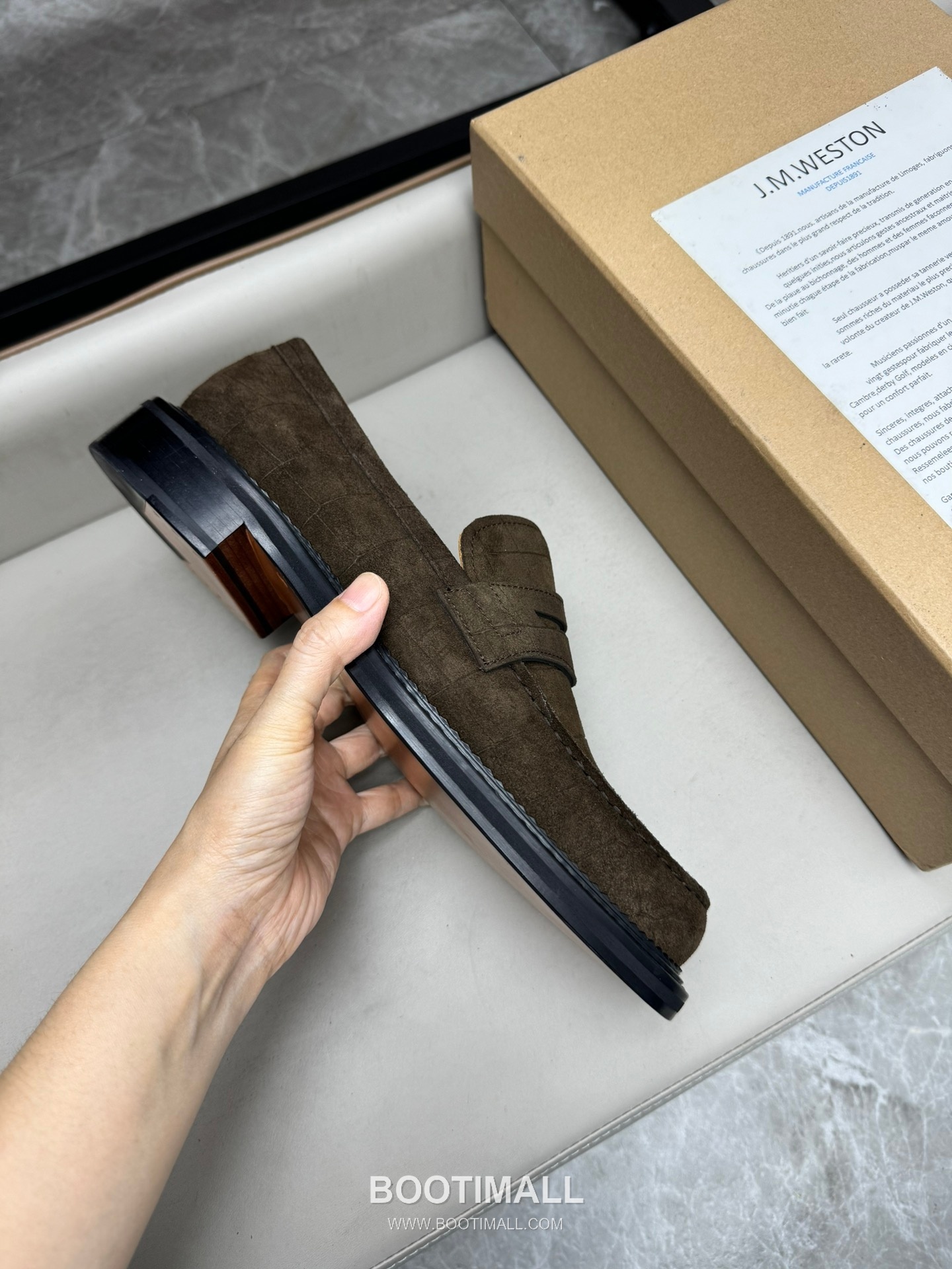 J.M.Weston Classic Calfskin Leather Lace-Up Dress Shoes with Minimal Seam Detail 제이엠웨스턴 클래식 카프스킨 레더 레이스업 드레스 슈즈 2.5cm 6