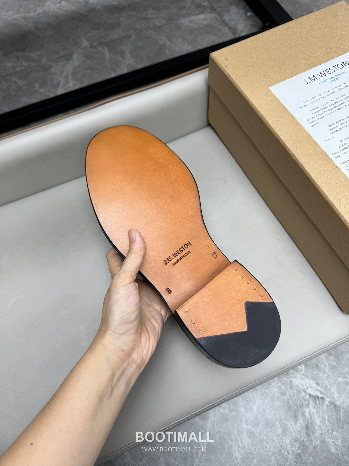 J.M.Weston Classic Calfskin Leather Lace-Up Dress Shoes with Minimal Seam Detail 제이엠웨스턴 클래식 카프스킨 레더 레이스업 드레스 슈즈 2.5cm 9