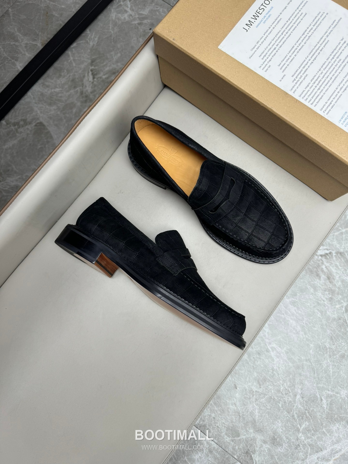 J.M.Weston Classic Calfskin Leather Lace-Up Dress Shoes with Minimal Seam Detail 제이엠웨스턴 클래식 카프스킨 레더 레이스업 드레스 슈즈 2.5cm 2