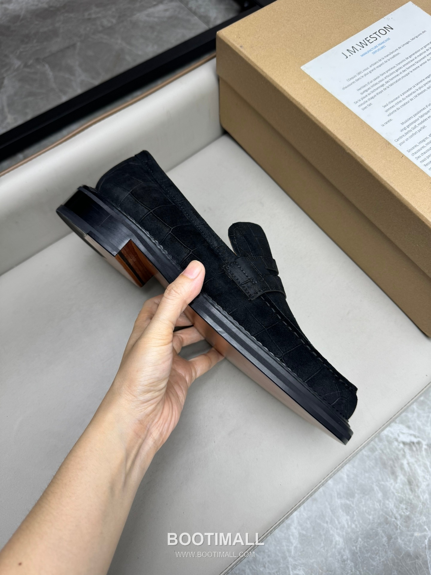 J.M.Weston Classic Calfskin Leather Lace-Up Dress Shoes with Minimal Seam Detail 제이엠웨스턴 클래식 카프스킨 레더 레이스업 드레스 슈즈 2.5cm 6