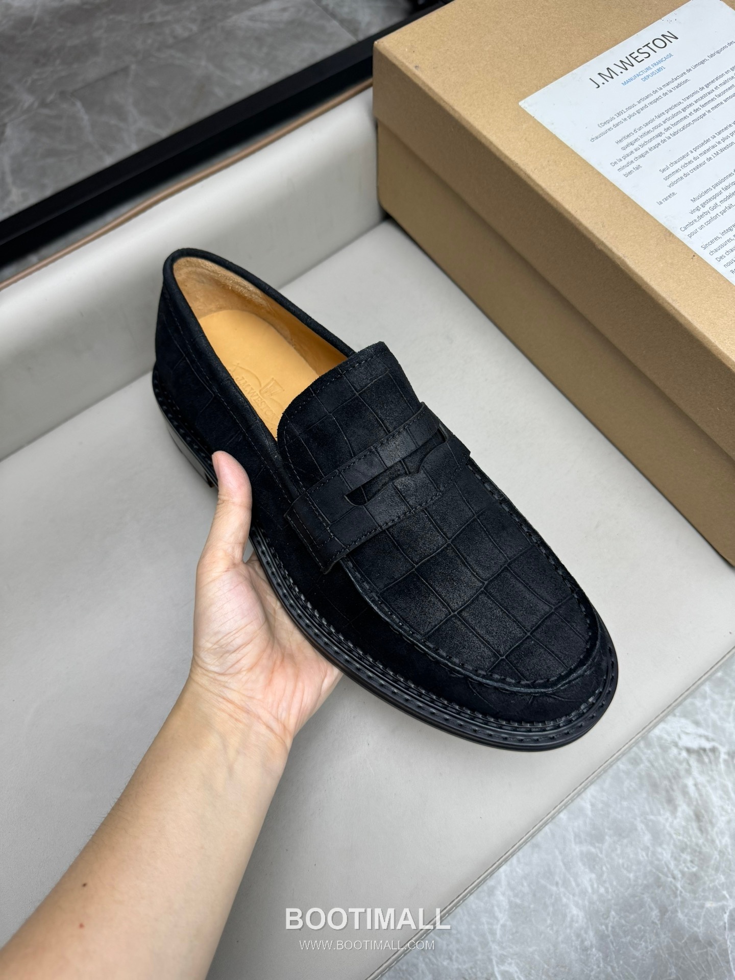 J.M.Weston Classic Calfskin Leather Lace-Up Dress Shoes with Minimal Seam Detail 제이엠웨스턴 클래식 카프스킨 레더 레이스업 드레스 슈즈 2.5cm 7