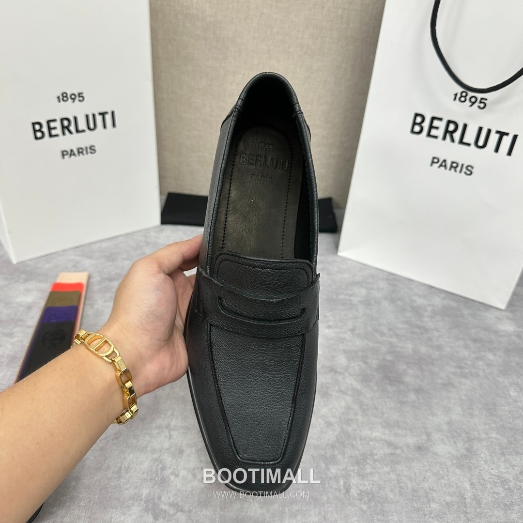 Berluti Lorenzo Goatskin Leather Loafer Shoes with Scritto Rubber Sole Detail 벨루티 로렌조 고트스킨 레더 로퍼 슈즈 2.5cm 5