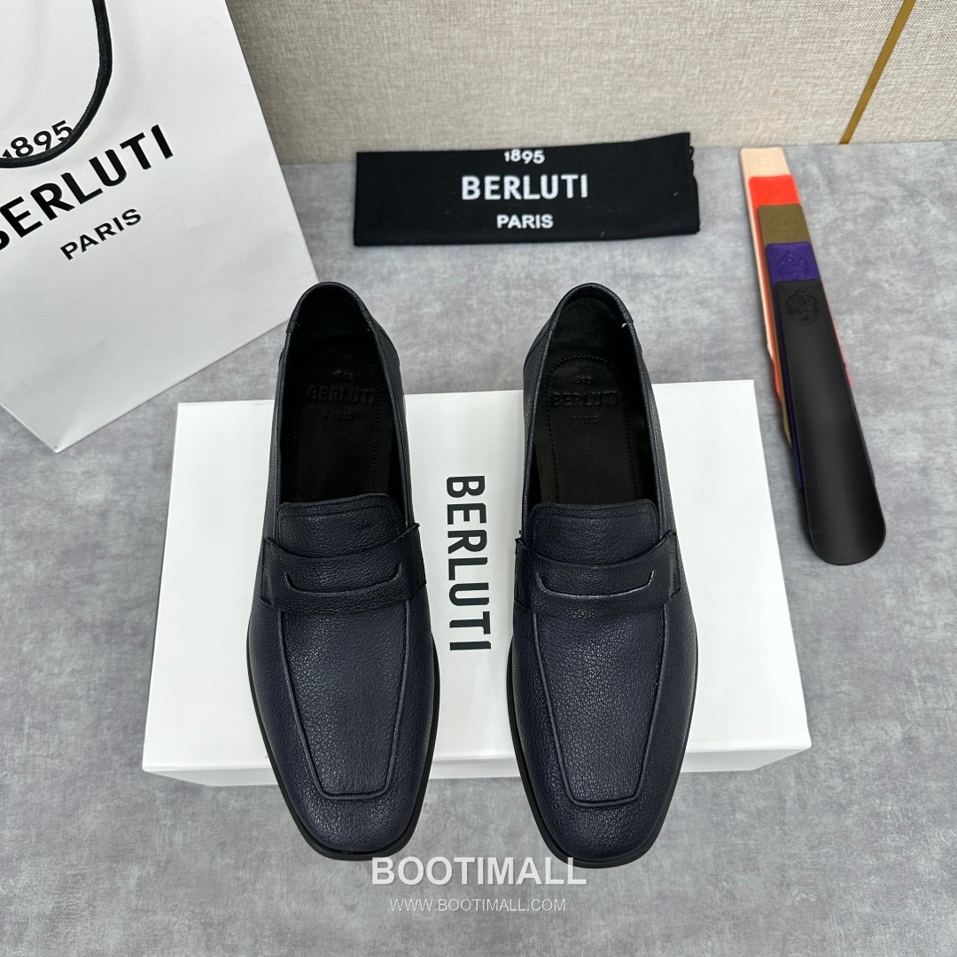 Berluti Lorenzo Goatskin Leather Loafer Shoes with Scritto Rubber Sole Detail 벨루티 로렌조 고트스킨 레더 로퍼 슈즈 2.5cm 1