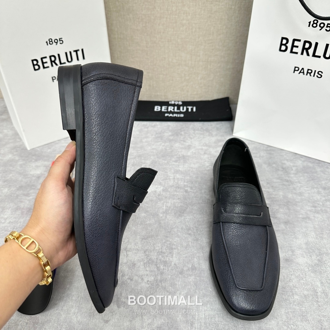 Berluti Lorenzo Goatskin Leather Loafer Shoes with Scritto Rubber Sole Detail 벨루티 로렌조 고트스킨 레더 로퍼 슈즈 2.5cm 4