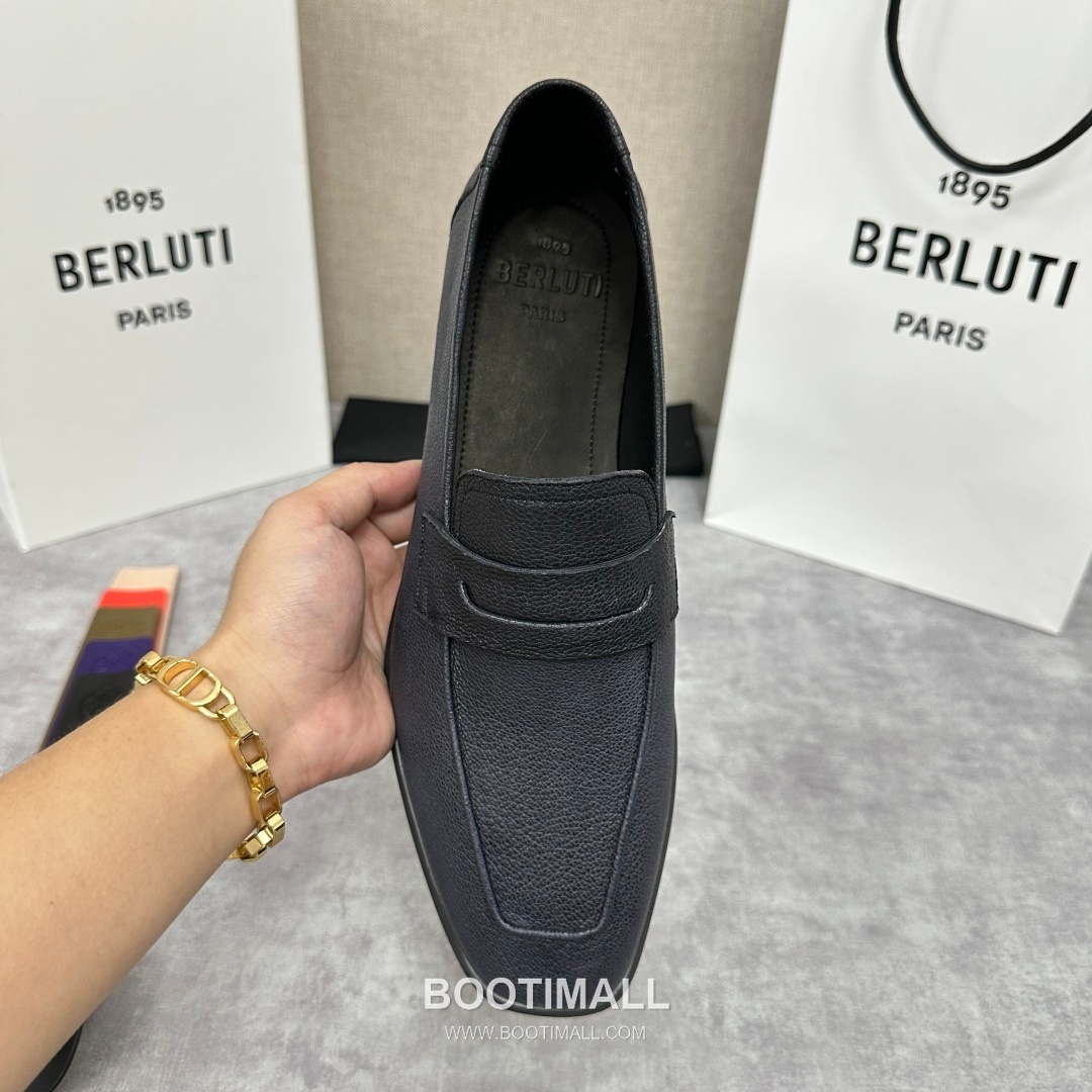 Berluti Lorenzo Goatskin Leather Loafer Shoes with Scritto Rubber Sole Detail 벨루티 로렌조 고트스킨 레더 로퍼 슈즈 2.5cm 5