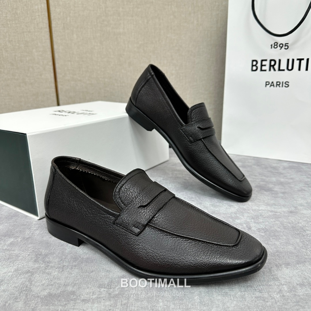 Berluti Lorenzo Goatskin Leather Loafer Shoes with Scritto Rubber Sole Detail 벨루티 로렌조 고트스킨 레더 로퍼 슈즈 2.5cm 2