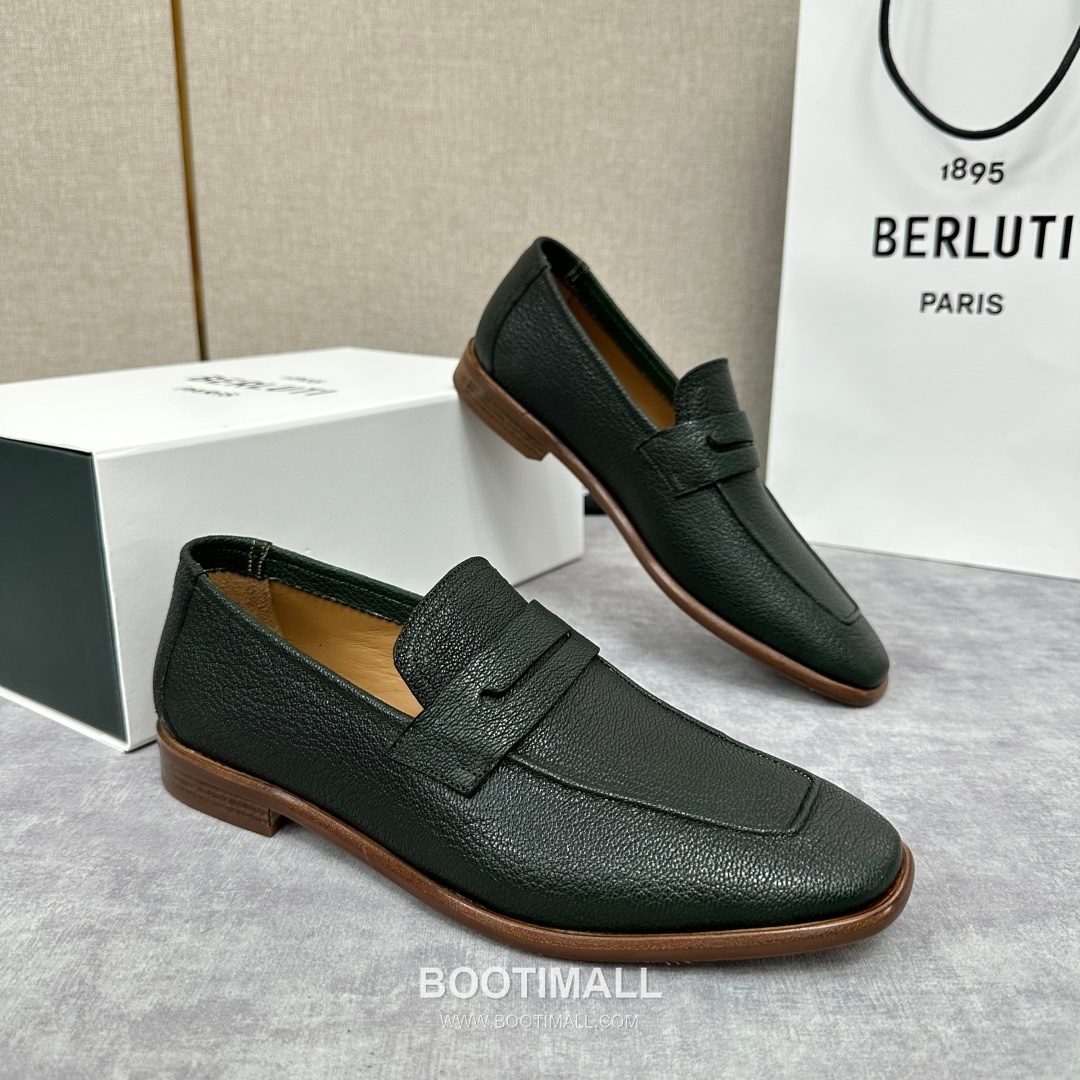 Berluti Lorenzo Goatskin Leather Loafer Shoes with Scritto Rubber Sole Detail 벨루티 로렌조 고트스킨 레더 로퍼 슈즈 2.5cm 2