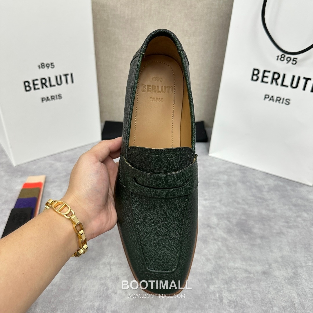 Berluti Lorenzo Goatskin Leather Loafer Shoes with Scritto Rubber Sole Detail 벨루티 로렌조 고트스킨 레더 로퍼 슈즈 2.5cm 5