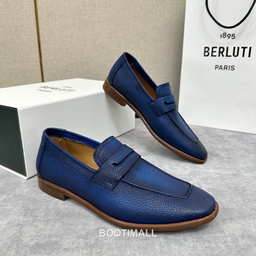 Berluti Lorenzo Goatskin Leather Loafer Shoes with Scritto Rubber Sole Detail 벨루티 로렌조 고트스킨 레더 로퍼 슈즈 2.5cm 2
