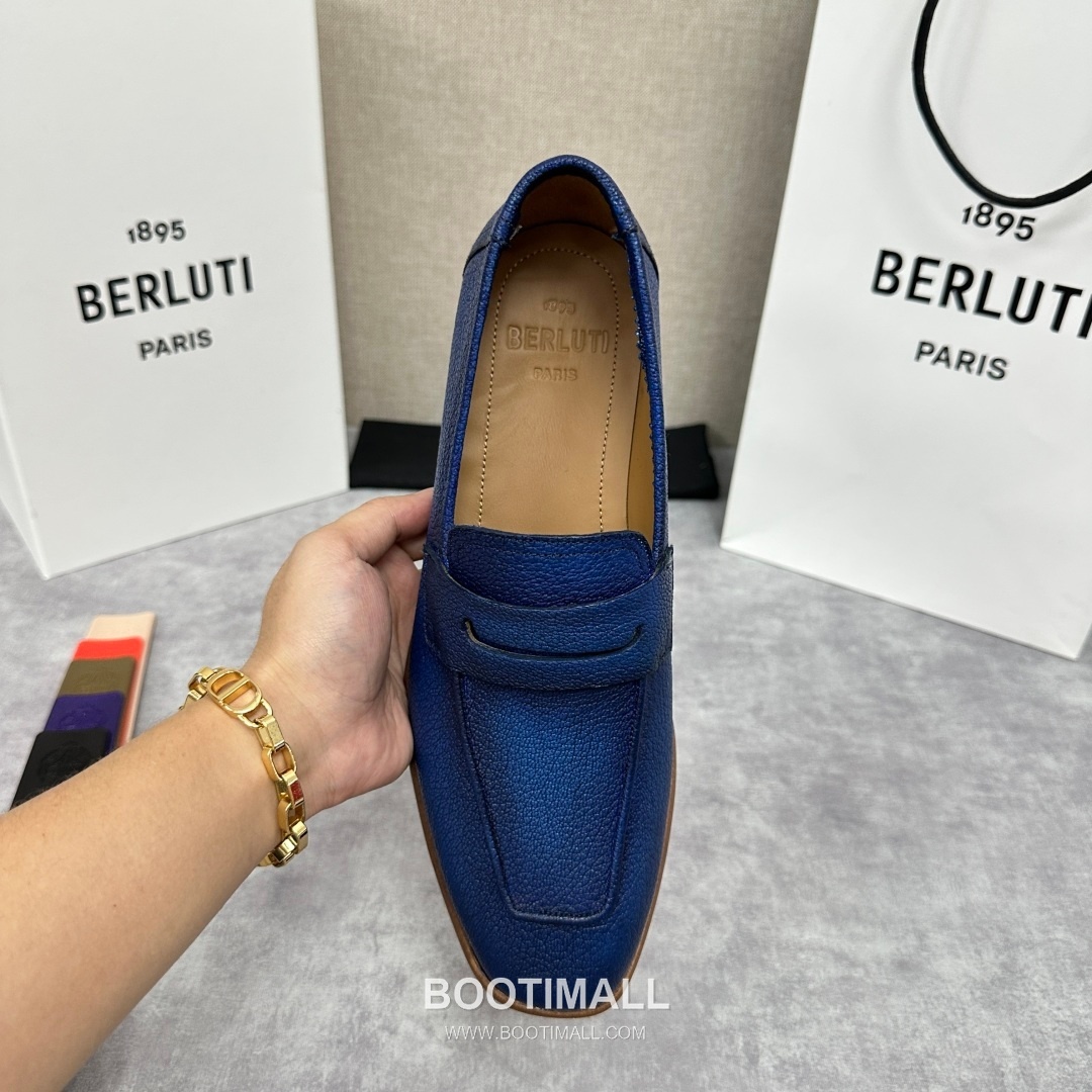 Berluti Lorenzo Goatskin Leather Loafer Shoes with Scritto Rubber Sole Detail 벨루티 로렌조 고트스킨 레더 로퍼 슈즈 2.5cm 5