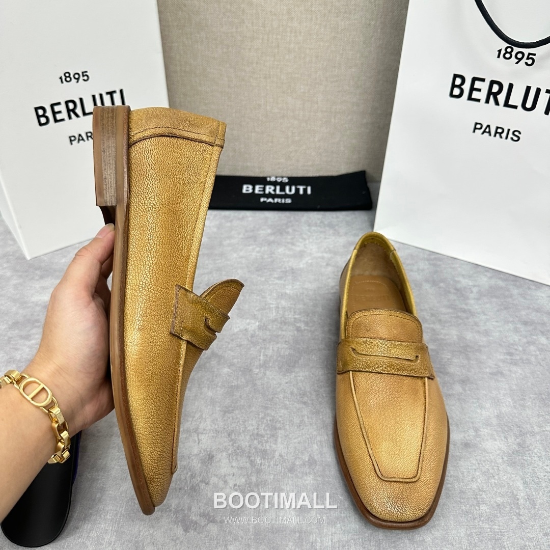 Berluti Lorenzo Goatskin Leather Loafer Shoes with Scritto Rubber Sole Detail 벨루티 로렌조 고트스킨 레더 로퍼 슈즈 2.5cm 4